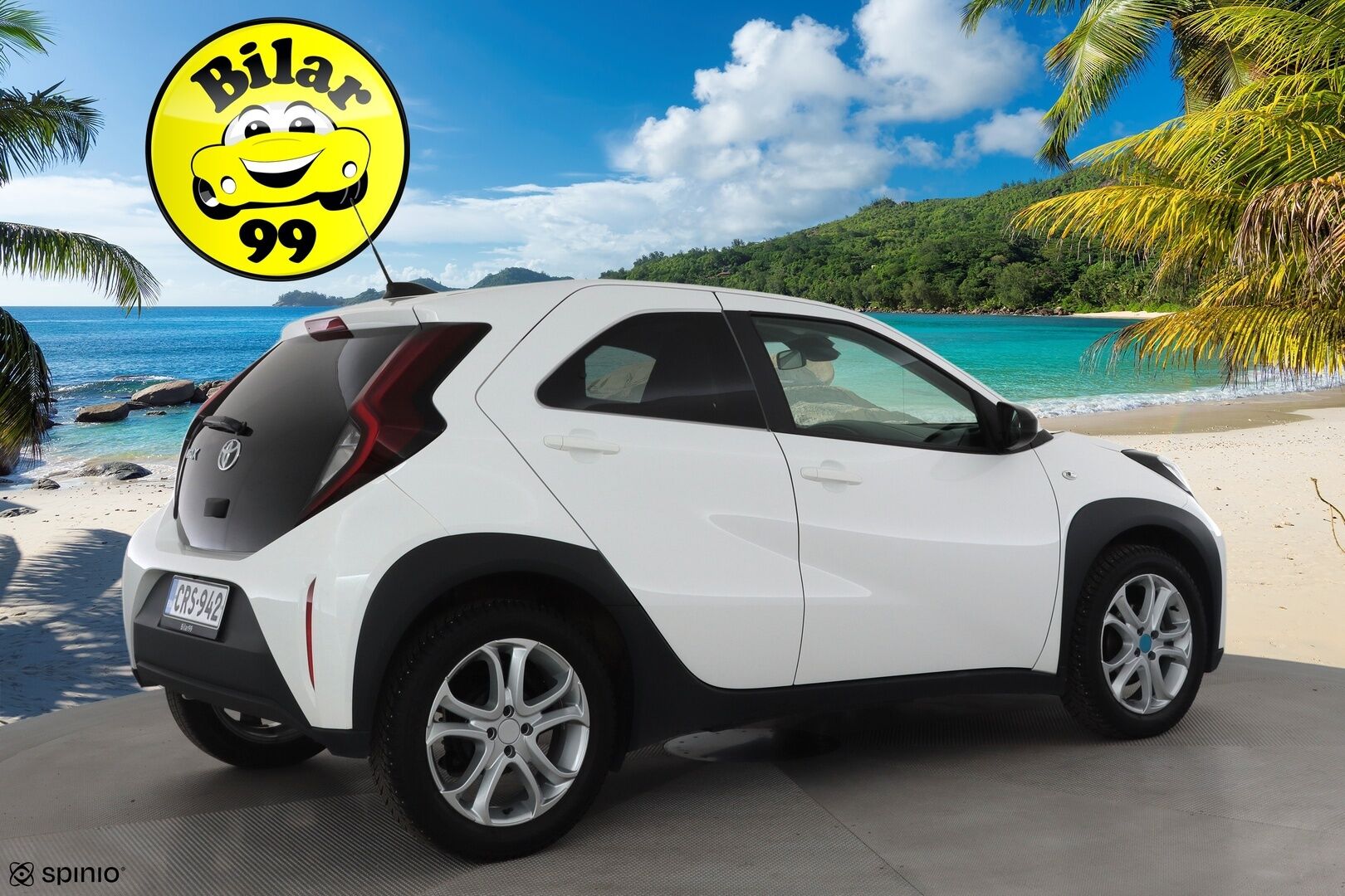 Toyota Aygo X 2024 1,0 VVT-i Play Edition Multidrive S * Suomi-auto / ACC / P.kamera / LED / Ratinlämmitin * - Kahdet renkaat aluvanteilla / Merkkihuollettu