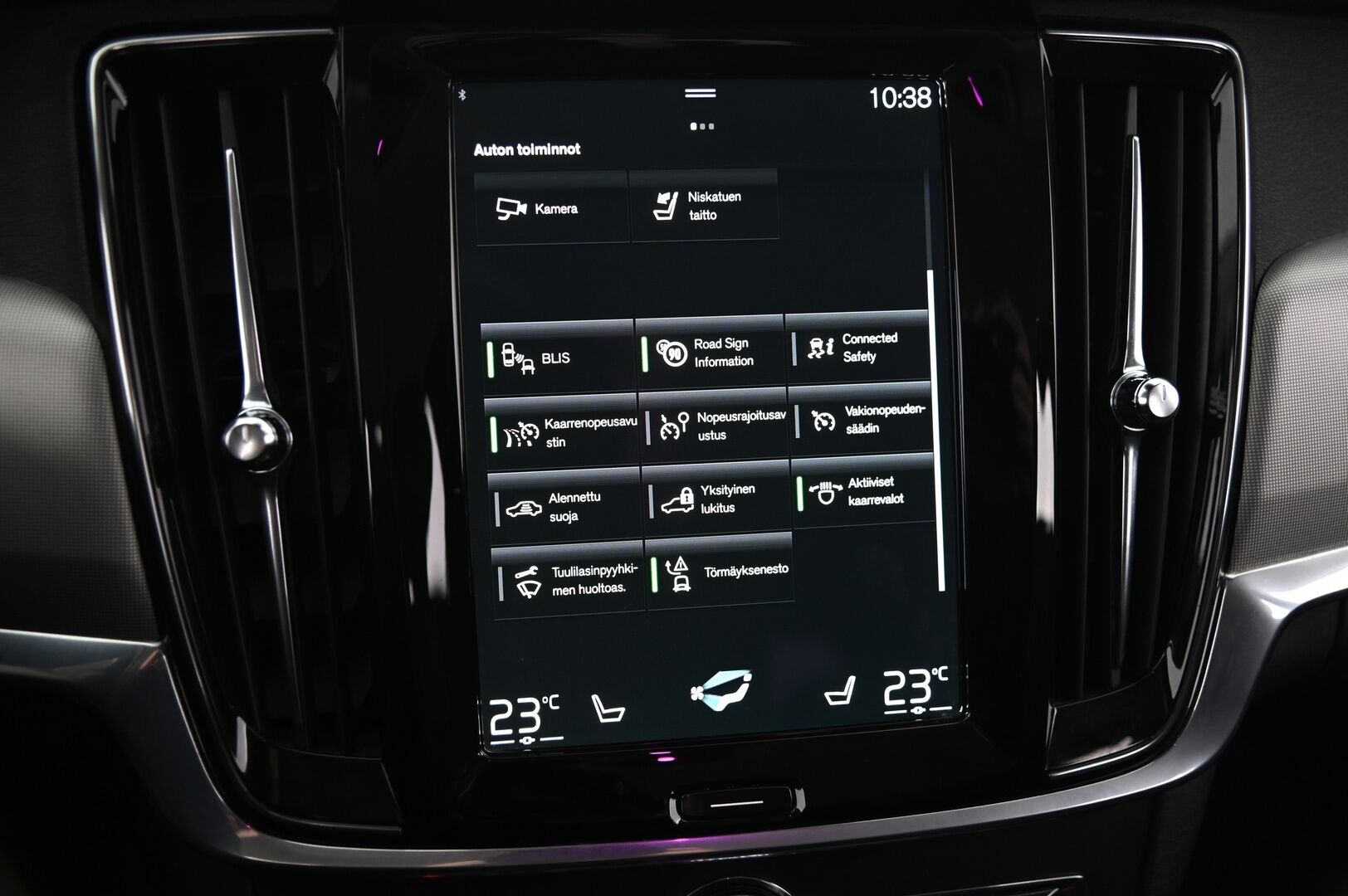 Volvo V90 2021 T6 TwE AWD Business Inscription Expression aut. * ACC / H&K / Webasto / Pilot assist / Kessy / Kamera / Apple&Android / Koukku * - Lämpöratti / Penkinlämmitys edessä ja takana / Hybridi akusto uusittu 10/2025 / Hyvät nastarenkaat / Navi / Sähkökontti - Osta nyt, maksa vasta ensi vuonna