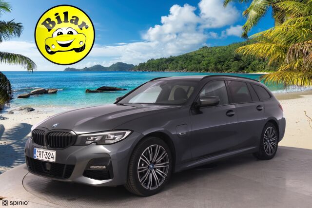 BMW 330 2022