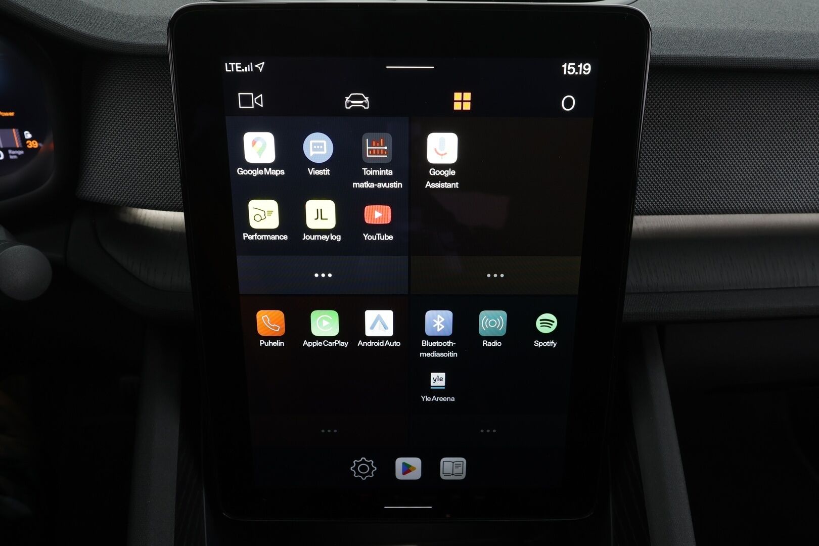 Polestar 2 2020 Long Range Dual Motor Performance 300kW * Pilot&Plus / ACC / Pixel-LED / H&K / 360° / Sportpenkki / Koukku / Navi * - Akku kuntotarkastettu / 2x Latauskaapelit / Kahdet renkaat - HULLUT JOULUT KORKOTARJOUS 2,49% 