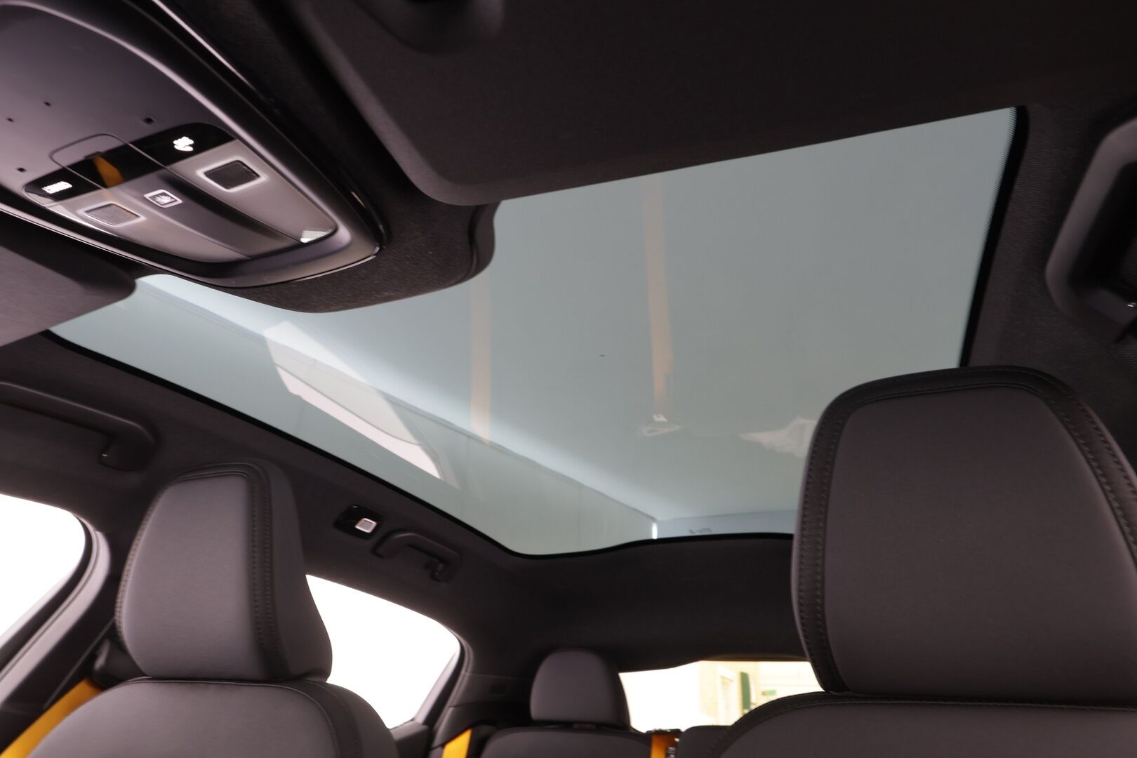 Polestar 2 2020 Long Range Dual Motor Performance 300kW * Pilot&Plus / ACC / Pixel-LED / H&K / 360° / Sportpenkki / Koukku / Navi * - Akku kuntotarkastettu / 2x Latauskaapelit / Kahdet renkaat - HULLUT JOULUT KORKOTARJOUS 2,49% 