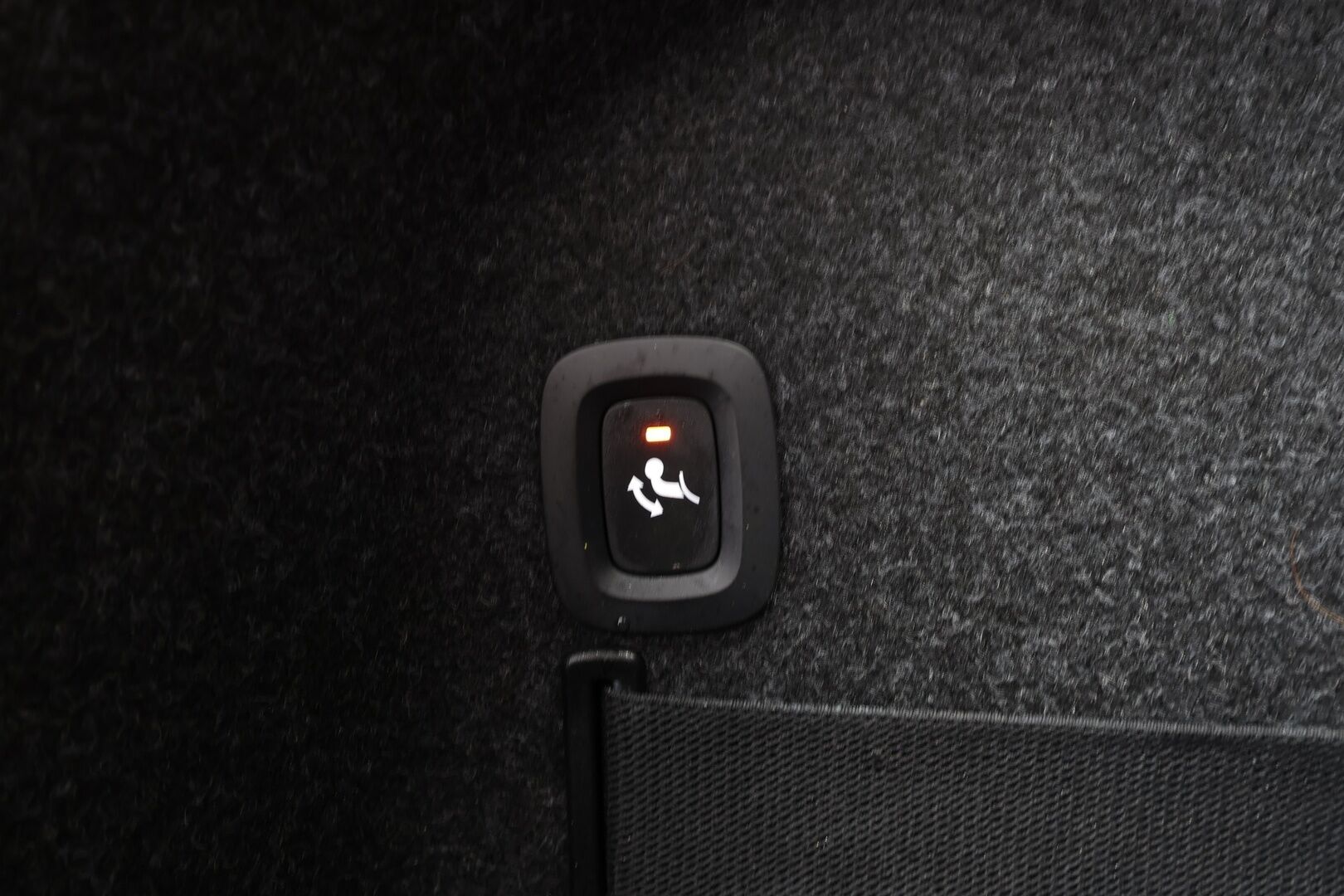 Polestar 2 2020 Long Range Dual Motor Performance 300kW * Pilot&Plus / ACC / Pixel-LED / H&K / 360° / Sportpenkki / Koukku / Navi * - Akku kuntotarkastettu / 2x Latauskaapelit / Kahdet renkaat - HULLUT JOULUT KORKOTARJOUS 2,49% 