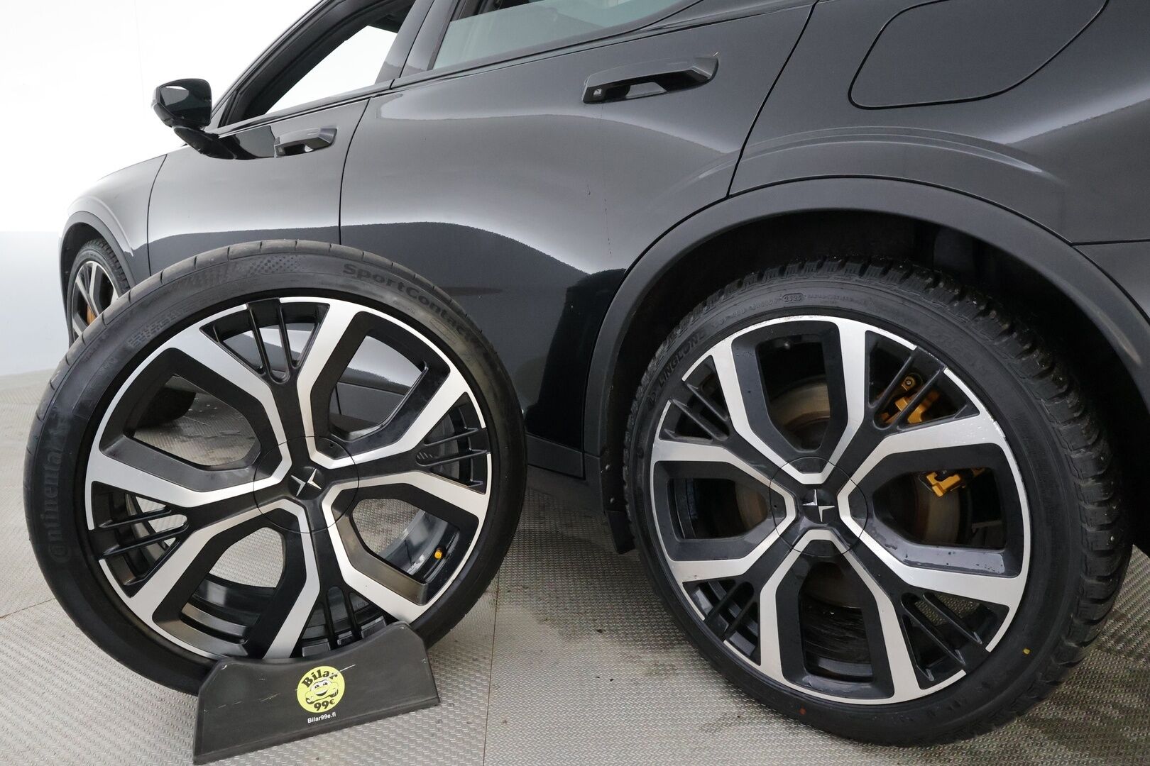 Polestar 2 2020 Long Range Dual Motor Performance 300kW * Pilot&Plus / ACC / Pixel-LED / H&K / 360° / Sportpenkki / Koukku / Navi * - Akku kuntotarkastettu / 2x Latauskaapelit / Kahdet renkaat - HULLUT JOULUT KORKOTARJOUS 2,49% 