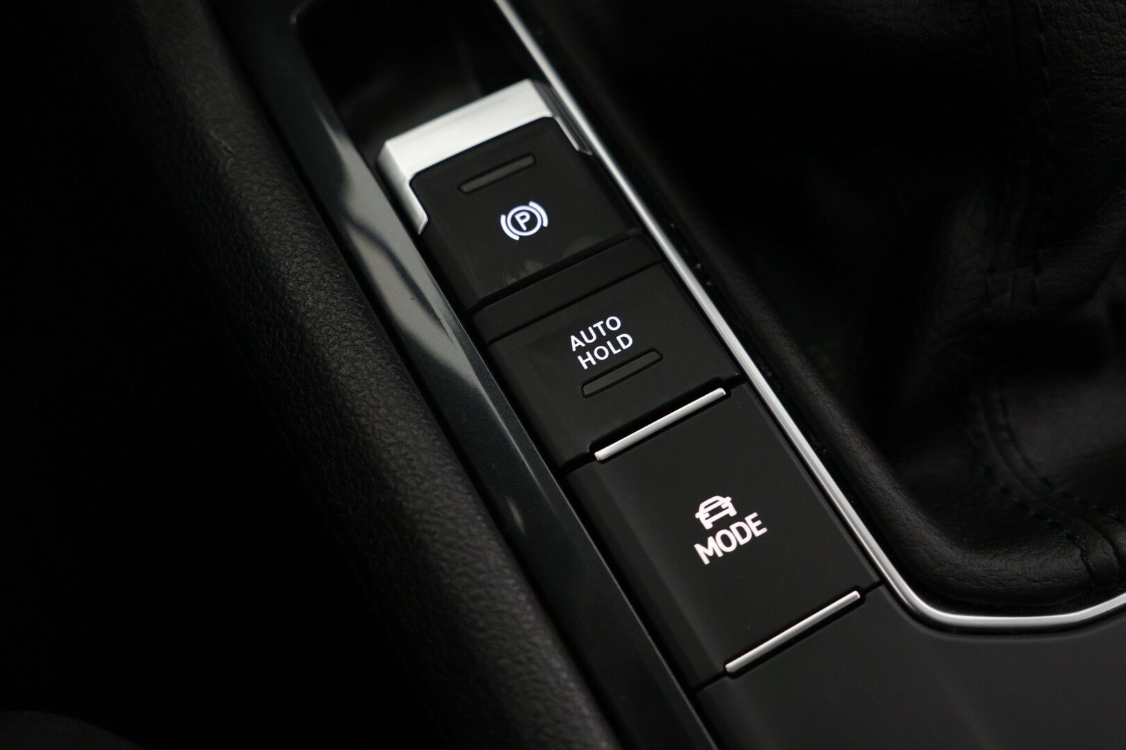 VOLKSWAGEN TIGUAN 2021 Style eHybrid 180 kW DSG-aut. - | Adapt.Vakkari | Hierovat Penkit | Digimittaristo | IQ-light | Kaistavahti | Peruutuskamera | Keyless | Sähköluukku | Vetokoukku |
