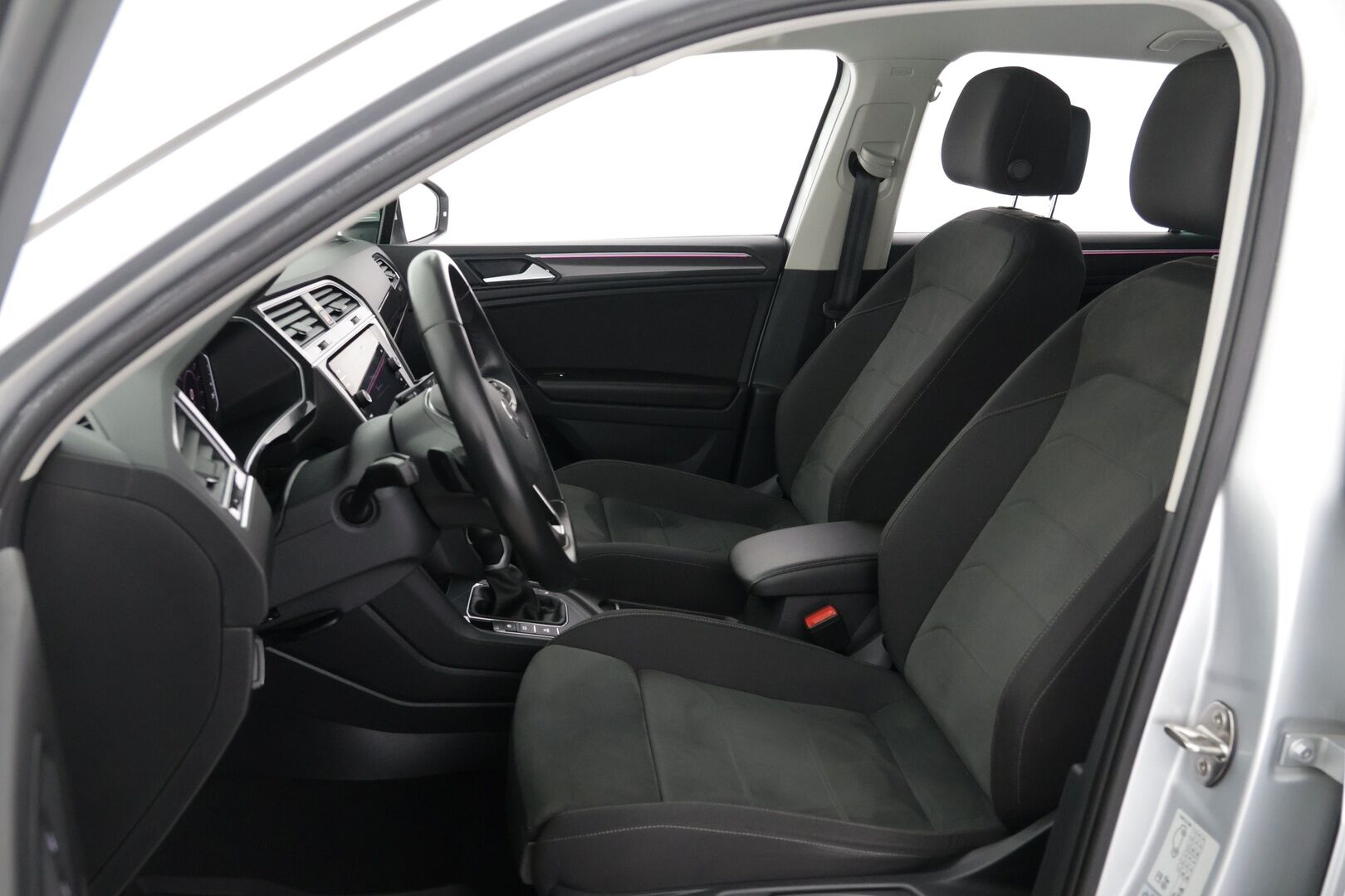 VOLKSWAGEN TIGUAN 2021 Style eHybrid 180 kW DSG-aut. - | Adapt.Vakkari | Hierovat Penkit | Digimittaristo | IQ-light | Kaistavahti | Peruutuskamera | Keyless | Sähköluukku | Vetokoukku |