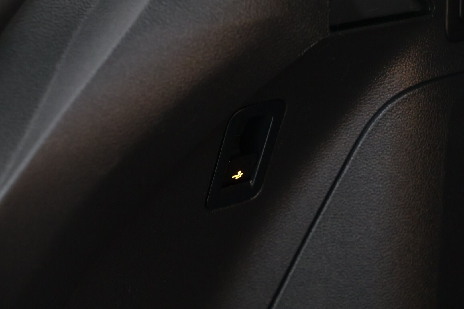 VOLKSWAGEN TIGUAN 2021 Style eHybrid 180 kW DSG-aut. - | Adapt.Vakkari | Hierovat Penkit | Digimittaristo | IQ-light | Kaistavahti | Peruutuskamera | Keyless | Sähköluukku | Vetokoukku |