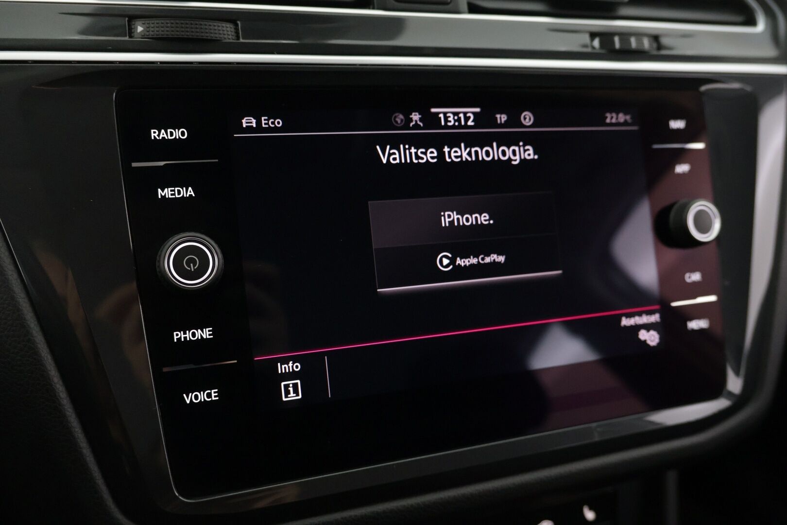 VOLKSWAGEN TIGUAN 2021 Style eHybrid 180 kW DSG-aut. - | Adapt.Vakkari | Hierovat Penkit | Digimittaristo | IQ-light | Kaistavahti | Peruutuskamera | Keyless | Sähköluukku | Vetokoukku |