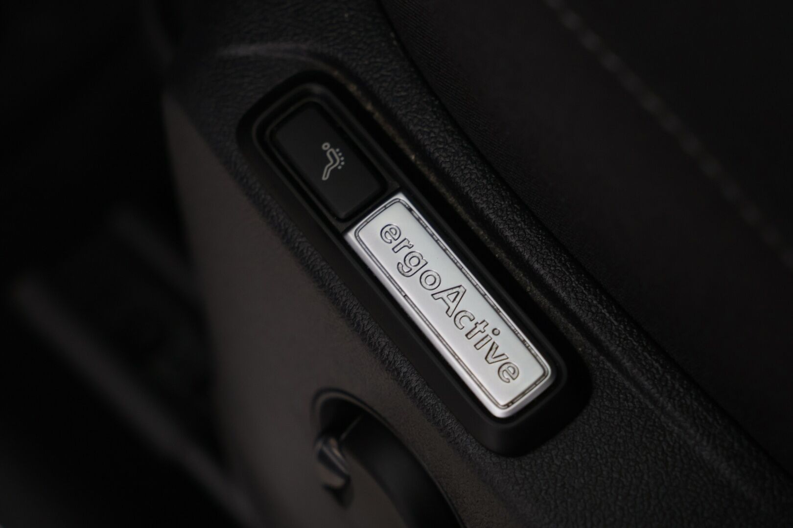 VOLKSWAGEN TIGUAN 2021 Style eHybrid 180 kW DSG-aut. - | Adapt.Vakkari | Hierovat Penkit | Digimittaristo | IQ-light | Kaistavahti | Peruutuskamera | Keyless | Sähköluukku | Vetokoukku |