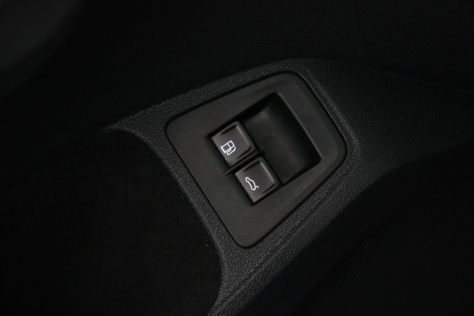 VOLKSWAGEN TIGUAN 2021 Style eHybrid 180 kW DSG-aut. - | Adapt.Vakkari | Hierovat Penkit | Digimittaristo | IQ-light | Kaistavahti | Peruutuskamera | Keyless | Sähköluukku | Vetokoukku |