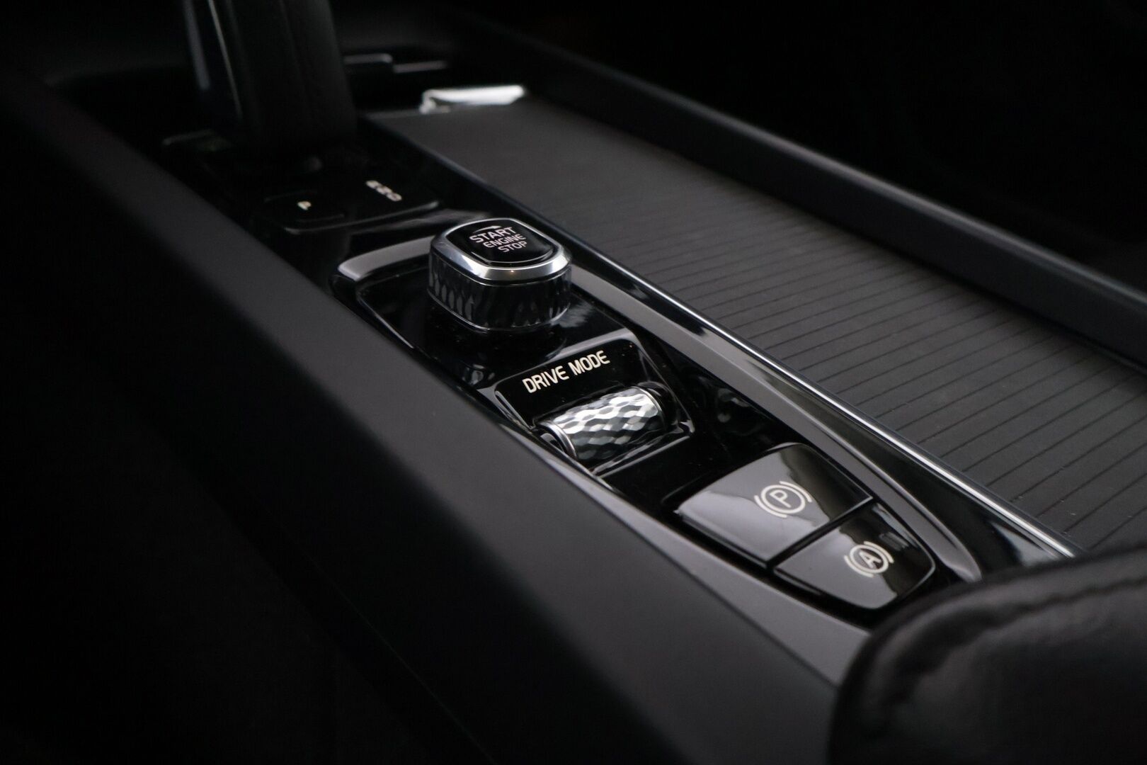 Volvo XC60 2021 T6 Recharge AWD Inscription Expression - | ACC | Lasikatto | Webasto | Koukku | FULL-LED | Navi | P. Kamera | Näyttävät Vanteet | Jakopää Tehty | Merkkihuollettu |