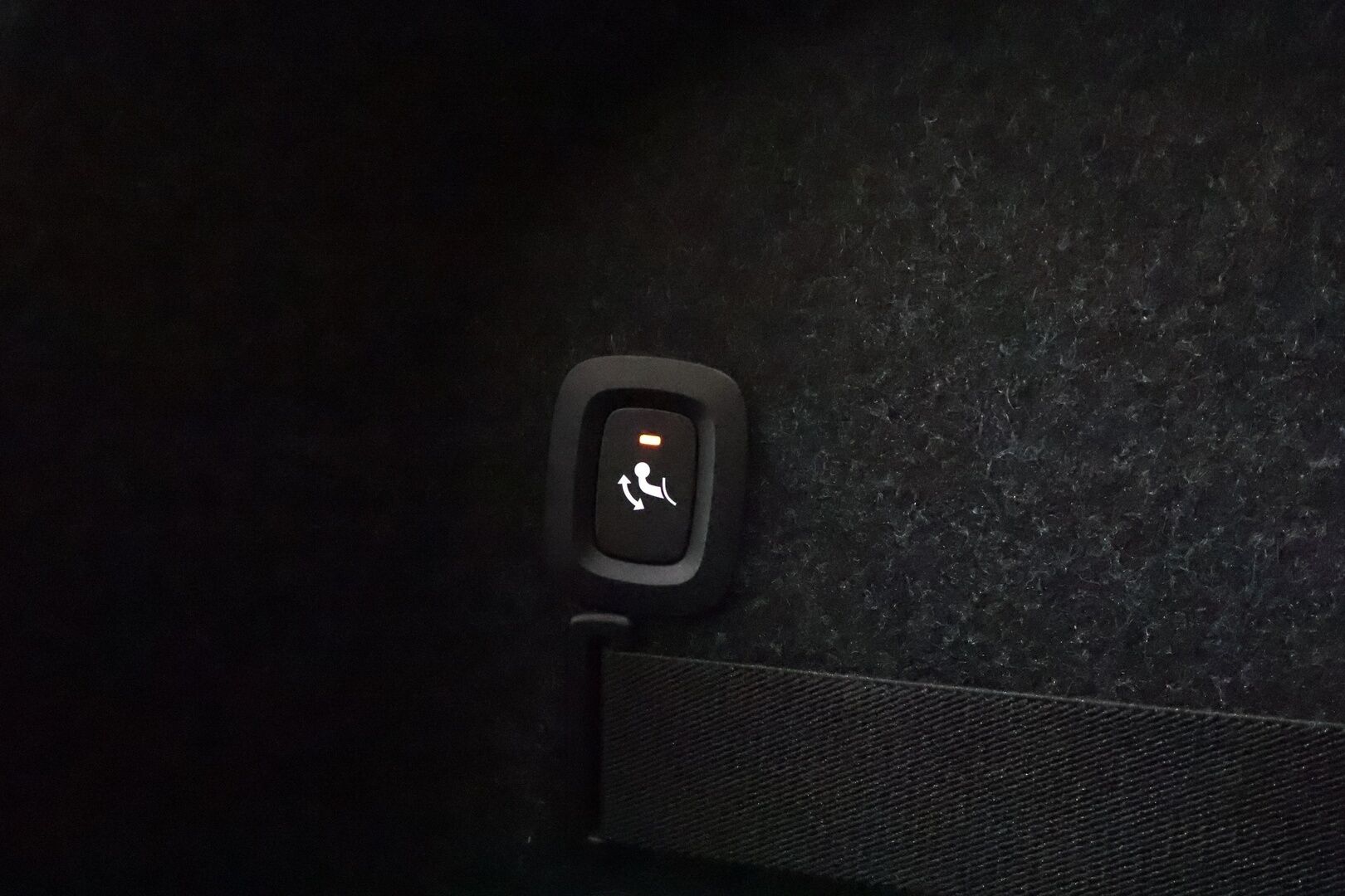 POLESTAR 2 2021 Long Range Dual Motor 300kW **Pilot&Plus / Koukku / Lasikatto / H&K / ACC / Pixel-LED / 360° / Ilmastoitu Muistipenkki** - 3,99 % KORKOTARJOUS TÄHÄN AUTOON 21.9. ASTI! - Sporttinahat / 2x Latauskaapelit / Kahdet Renkaat / **HARVINAINEN SISUSTA**