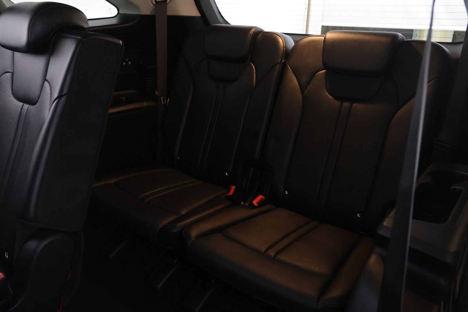 KIA SORENTO 2021 1,6 T-GDI Plug-in Hybrid AWD Business Premium AT 7-P. - | ACC | Nahat | 7-paikkainen tila-auto | Bose | Koukku | P-kamera |