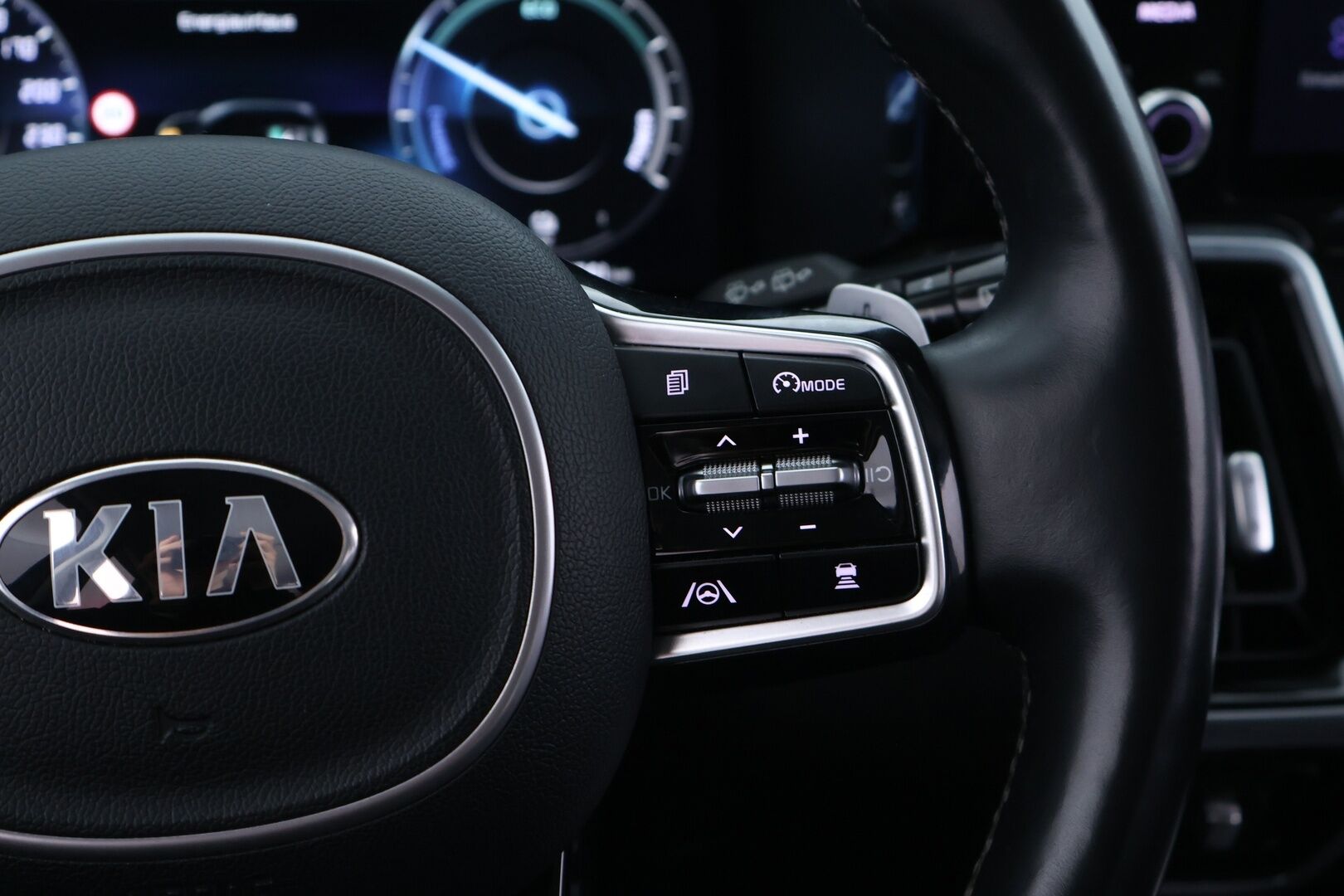 KIA SORENTO 2021 1,6 T-GDI Plug-in Hybrid AWD Business Premium AT 7-P. - | ACC | Nahat | 7-paikkainen tila-auto | Bose | Koukku | P-kamera |