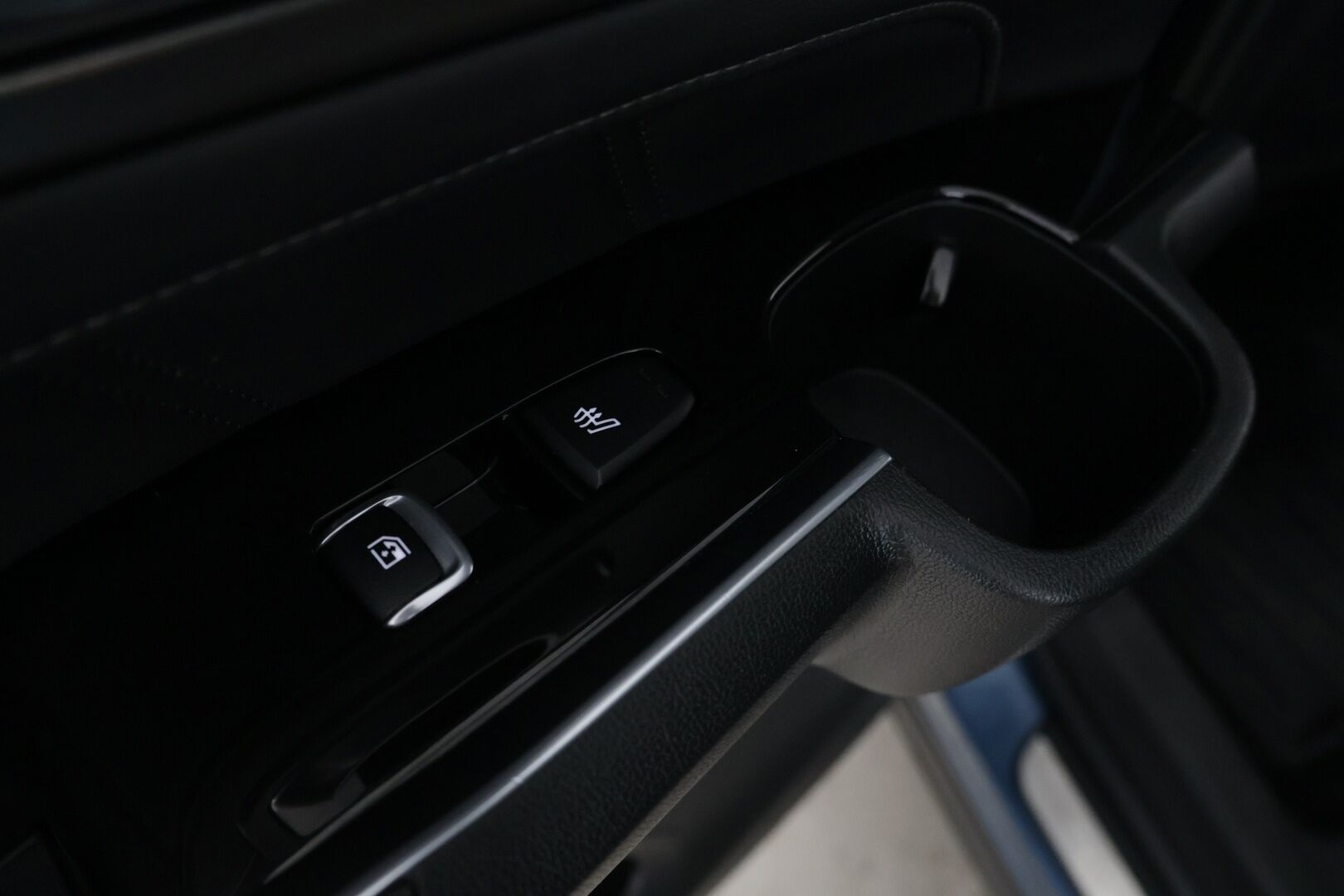 KIA SORENTO 2021 1,6 T-GDI Plug-in Hybrid AWD Business Premium AT 7-P. - | ACC | Nahat | 7-paikkainen tila-auto | Bose | Koukku | P-kamera |