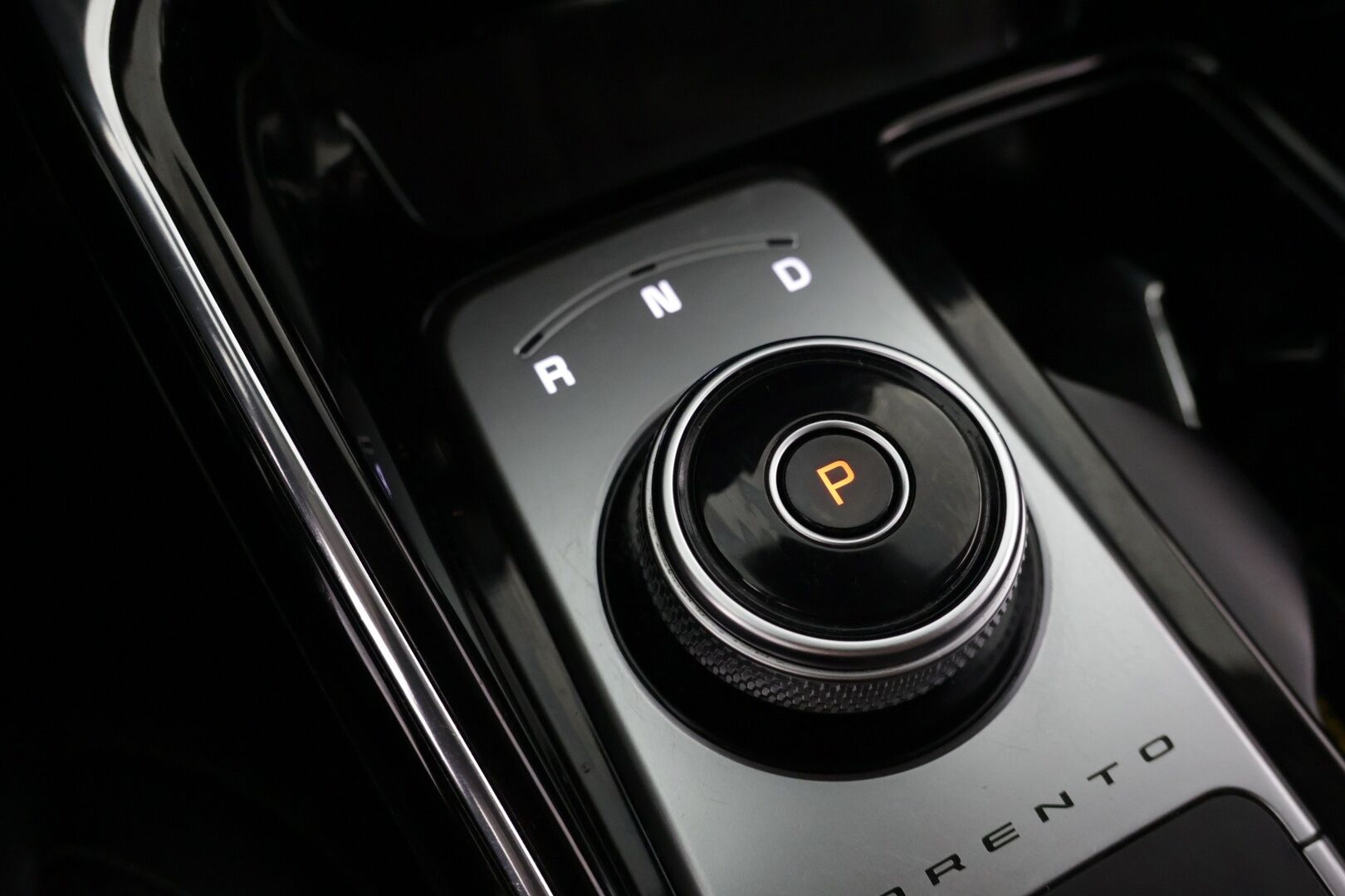 KIA SORENTO 2021 1,6 T-GDI Plug-in Hybrid AWD Business Premium AT 7-P. - | ACC | Nahat | 7-paikkainen tila-auto | Bose | Koukku | P-kamera |