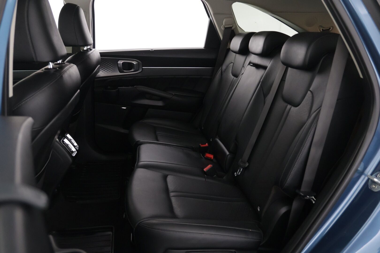 KIA SORENTO 2021 1,6 T-GDI Plug-in Hybrid AWD Business Premium AT 7-P. - | ACC | Nahat | 7-paikkainen tila-auto | Bose | Koukku | P-kamera |