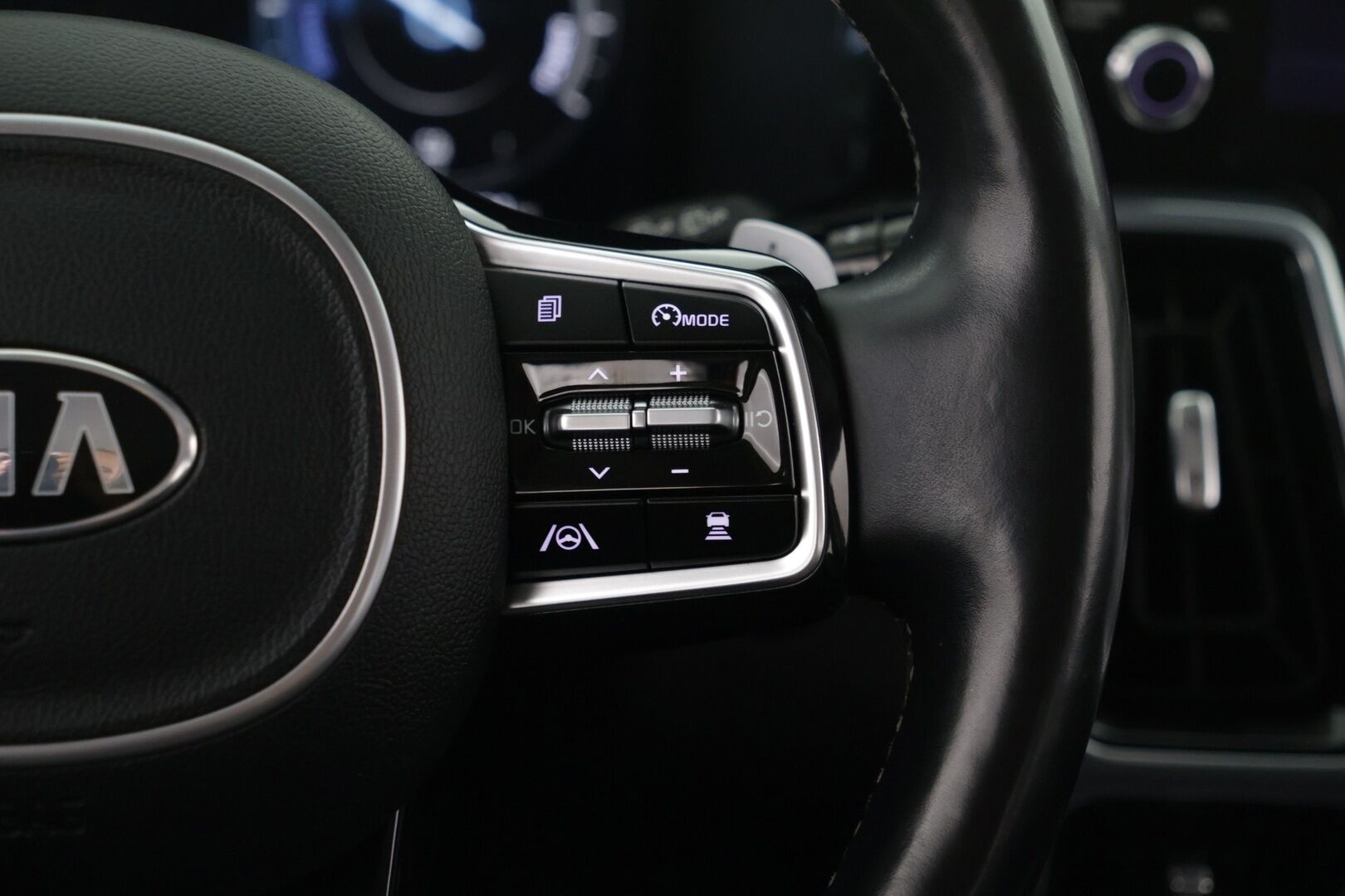 KIA SORENTO 2021 1,6 T-GDI Plug-in Hybrid AWD Business Premium AT 7-P. - | ACC | Nahat | 7-paikkainen tila-auto | Bose | Koukku | P-kamera |