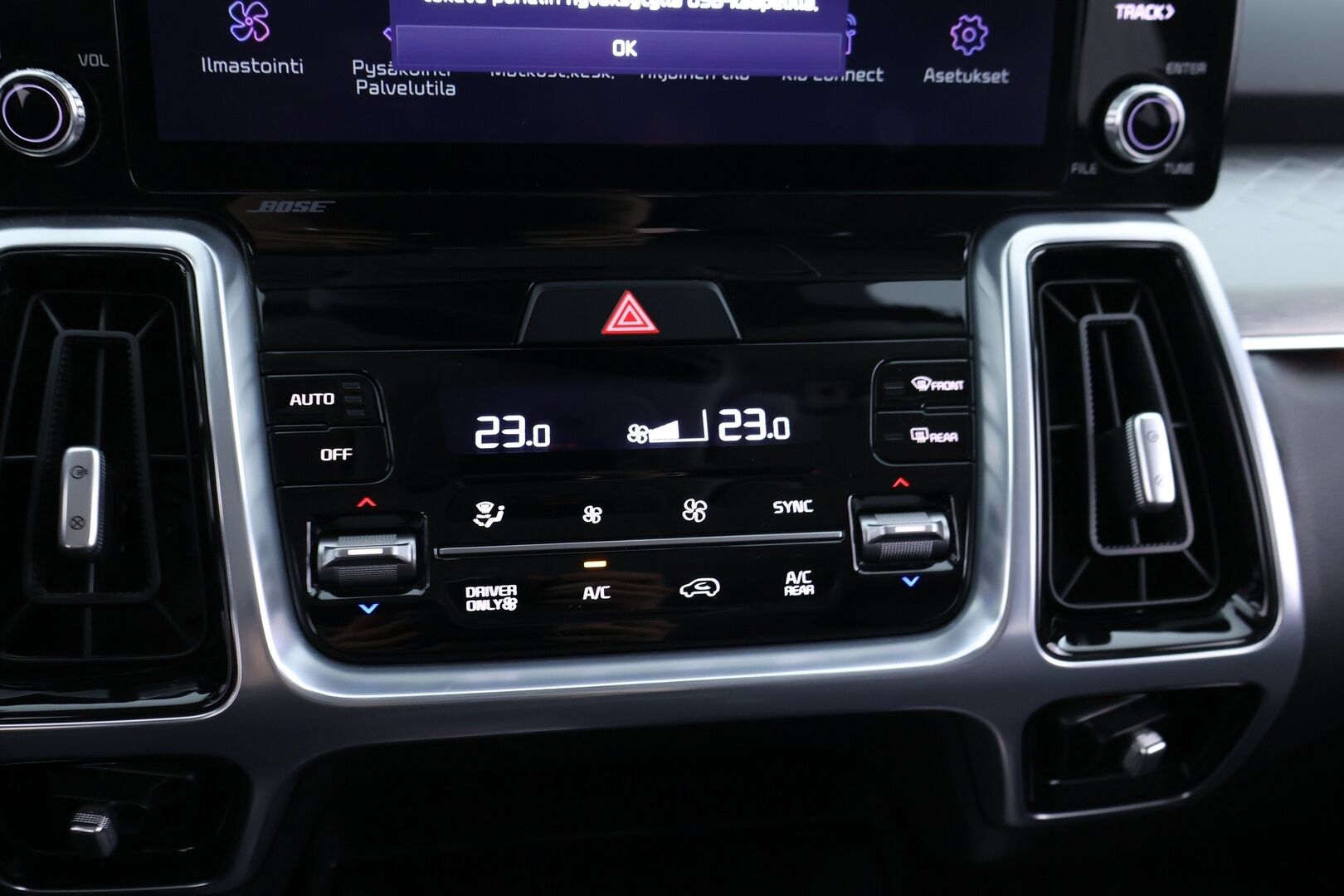 KIA SORENTO 2021 1,6 T-GDI Plug-in Hybrid AWD Business Premium AT 7-P. - | ACC | Nahat | 7-paikkainen tila-auto | Bose | Koukku | P-kamera |