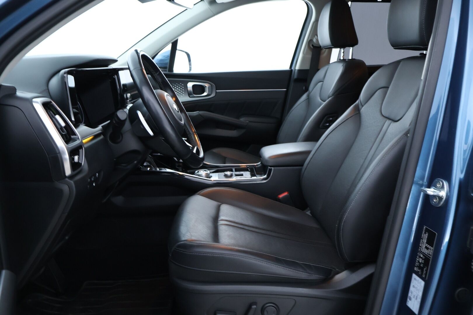 KIA SORENTO 2021 1,6 T-GDI Plug-in Hybrid AWD Business Premium AT 7-P. - | ACC | Nahat | 7-paikkainen tila-auto | Bose | Koukku | P-kamera |