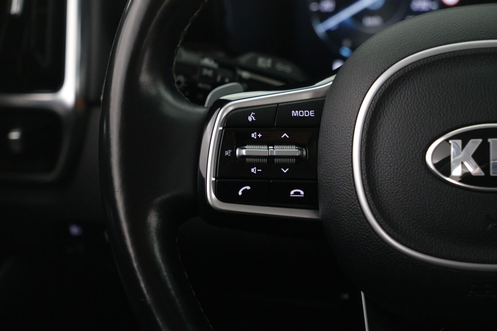 KIA SORENTO 2021 1,6 T-GDI Plug-in Hybrid AWD Business Premium AT 7-P. - | ACC | Nahat | 7-paikkainen tila-auto | Bose | Koukku | P-kamera |