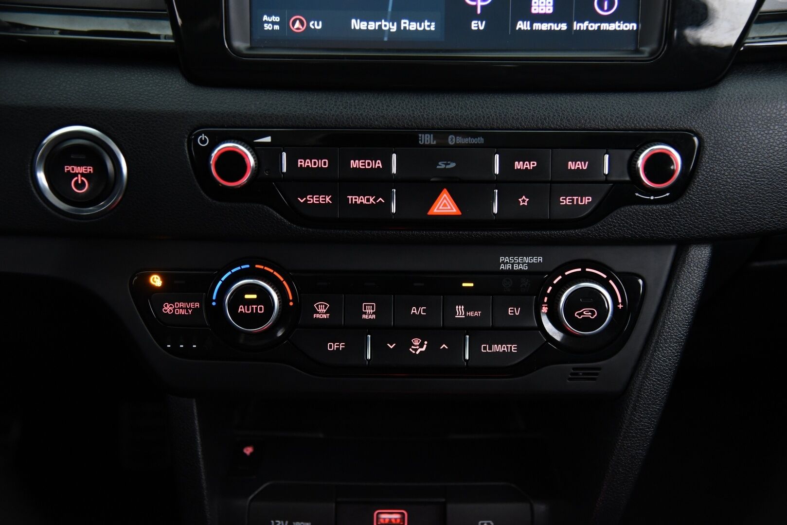 KIA NIRO 2019 EX 64 kWh 204 hv */ Adapt.Vakkari / Ilmastoidut Nahkapenkit / Peruutuskamera / JBL / Lämpöpumppu / KeylessGo / Muistipenkki / Juuri saapunut!*