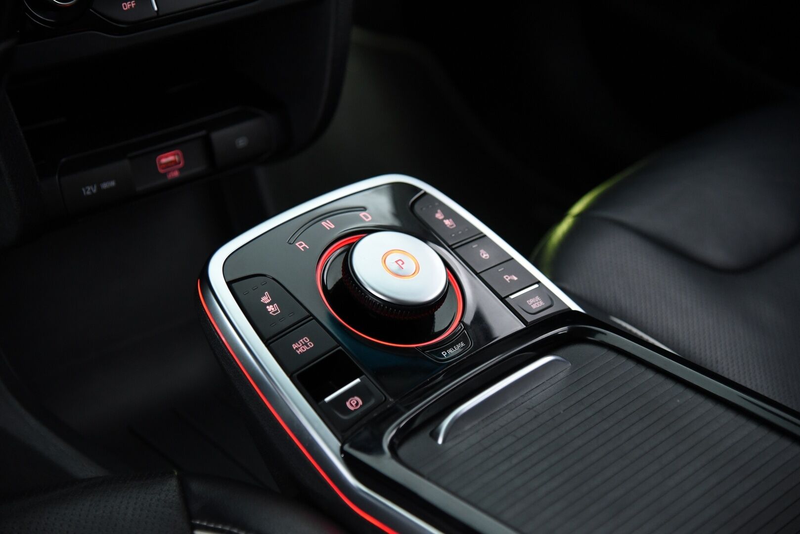 KIA NIRO 2019 EX 64 kWh 204 hv */ Adapt.Vakkari / Ilmastoidut Nahkapenkit / Peruutuskamera / JBL / Lämpöpumppu / KeylessGo / Muistipenkki / Juuri saapunut!*