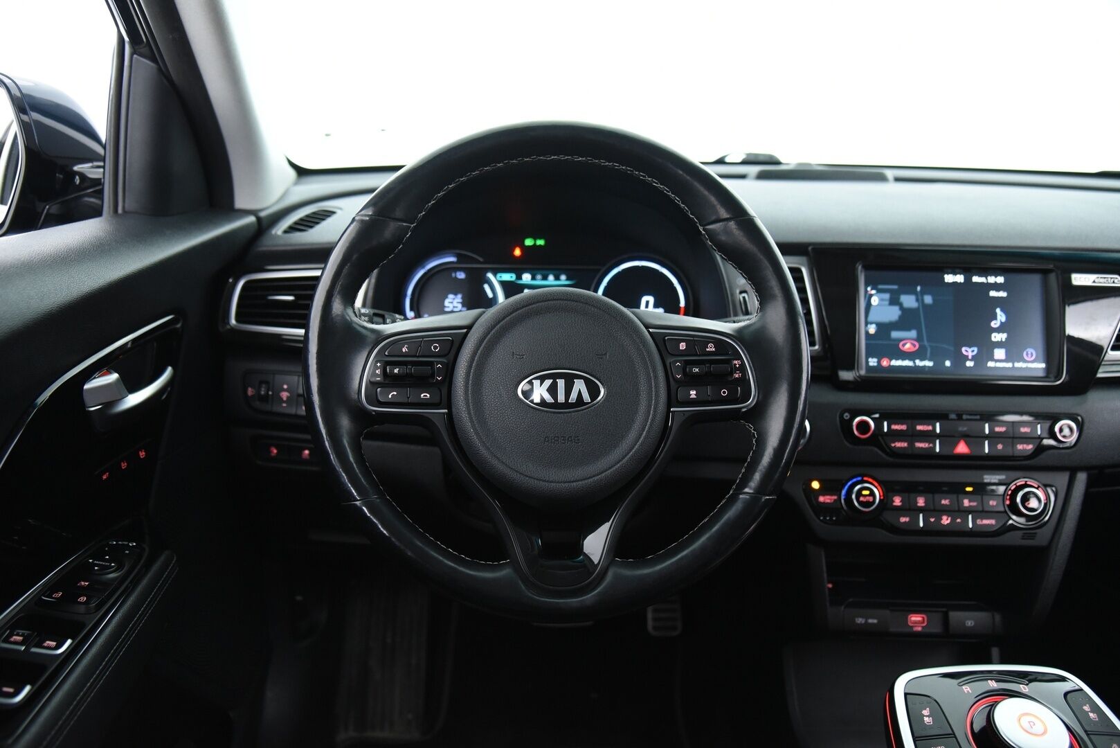 KIA NIRO 2019 EX 64 kWh 204 hv */ Adapt.Vakkari / Ilmastoidut Nahkapenkit / Peruutuskamera / JBL / Lämpöpumppu / KeylessGo / Muistipenkki / Juuri saapunut!*