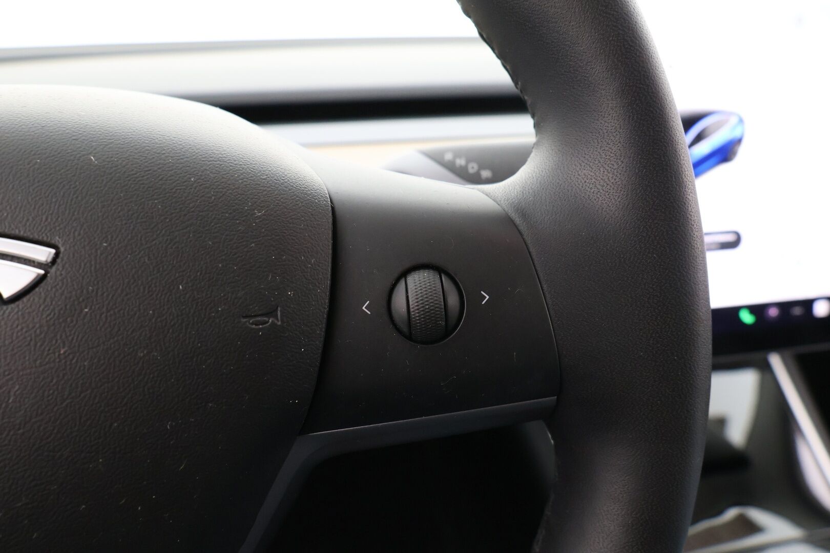 TESLA MODEL 3 2020 Standard Range Plus / Premium Audio / Nahkasisusta / Lasikatto / Peruutuskamera / Autopilot / Koukku - Tulossa myyntiin! - HULLUT AVAJAISHULINAT KORKOTARJOUS 3,29 %