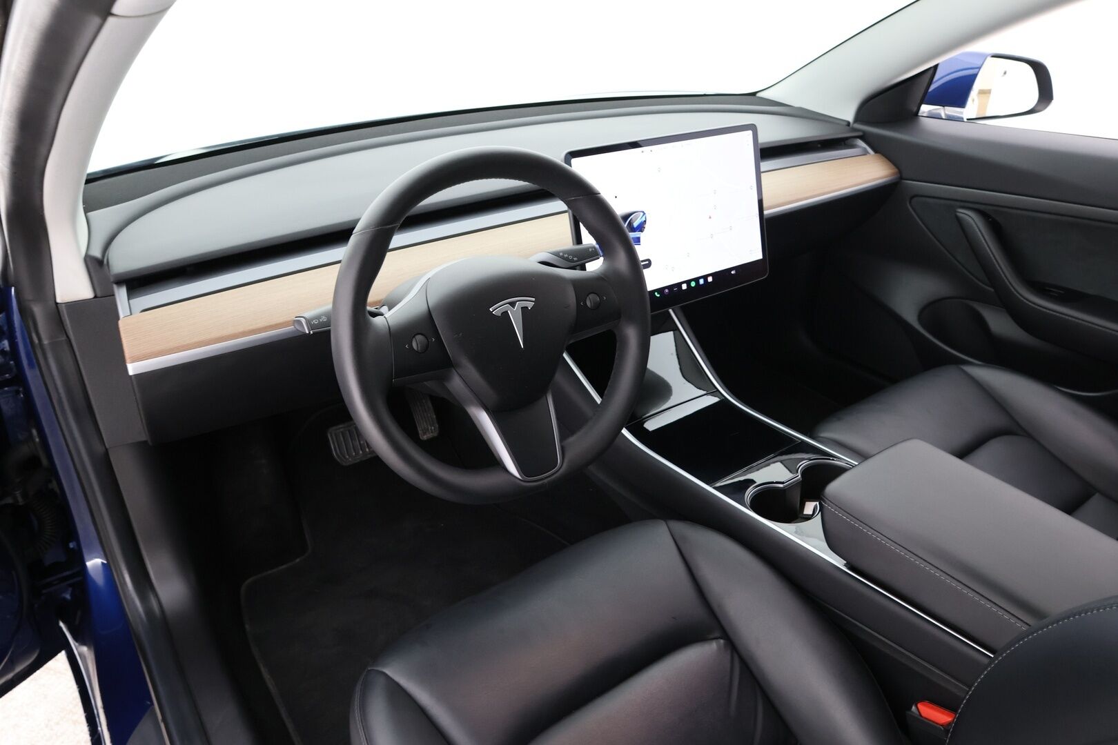 TESLA MODEL 3 2020 Standard Range Plus / Premium Audio / Nahkasisusta / Lasikatto / Peruutuskamera / Autopilot / Koukku - Tulossa myyntiin! - HULLUT AVAJAISHULINAT KORKOTARJOUS 3,29 %