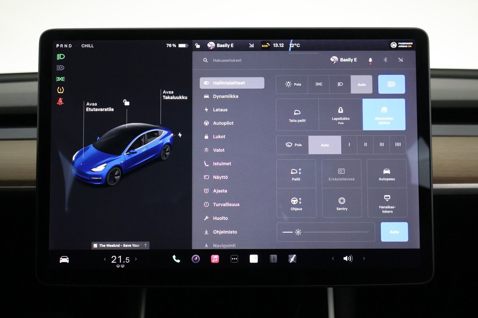 TESLA MODEL 3 2020 Standard Range Plus / Premium Audio / Nahkasisusta / Lasikatto / Peruutuskamera / Autopilot / Koukku - Vetokoukku / ACC / 2x renkaat - HULLUT AVAJAISHULINAT KORKOTARJOUS 3,29 %