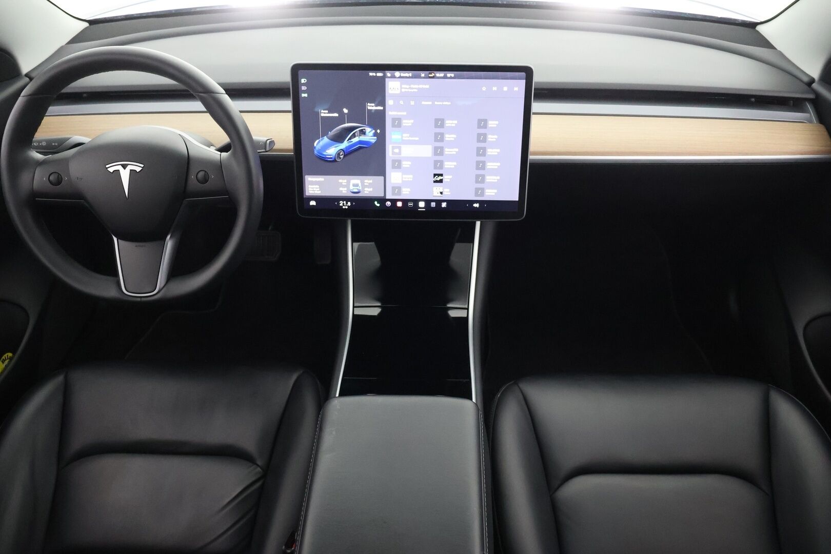 TESLA MODEL 3 2020 Standard Range Plus / Premium Audio / Nahkasisusta / Lasikatto / Peruutuskamera / Autopilot / Koukku - Vetokoukku / ACC / 2x renkaat - HULLUT AVAJAISHULINAT KORKOTARJOUS 3,29 %