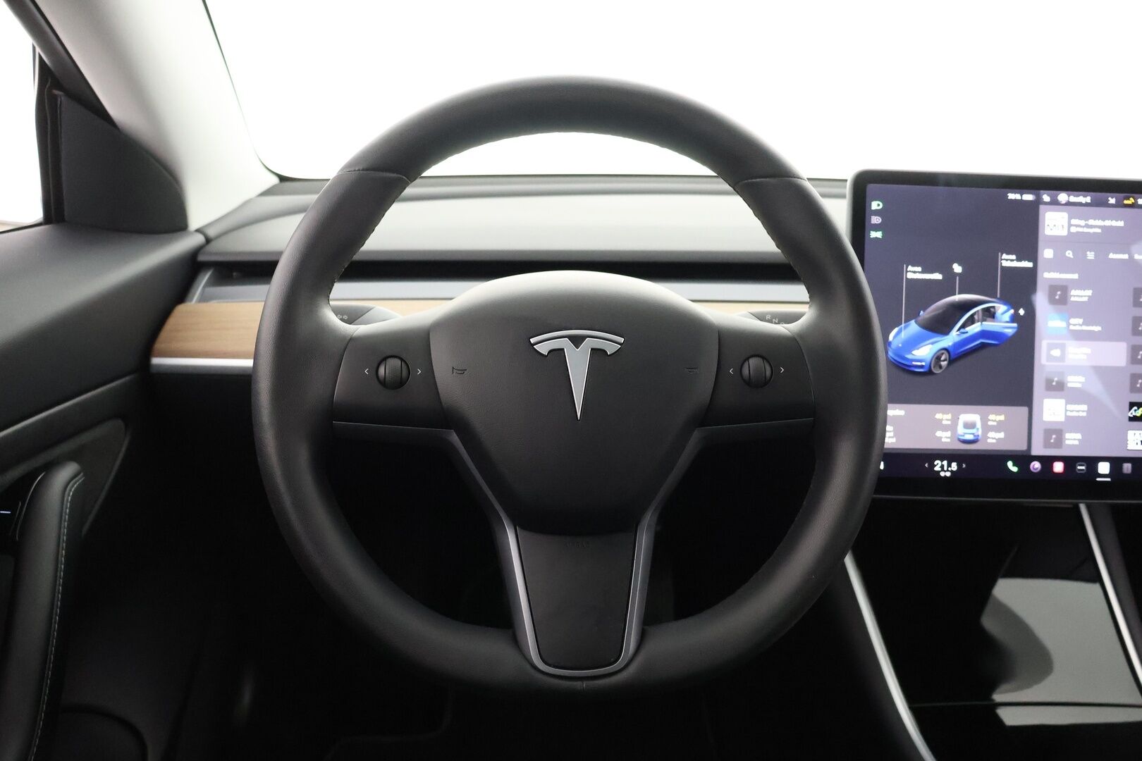 TESLA MODEL 3 2020 Standard Range Plus / Premium Audio / Nahkasisusta / Lasikatto / Peruutuskamera / Autopilot / Koukku - Vetokoukku / ACC / 2x renkaat - HULLUT AVAJAISHULINAT KORKOTARJOUS 3,29 %