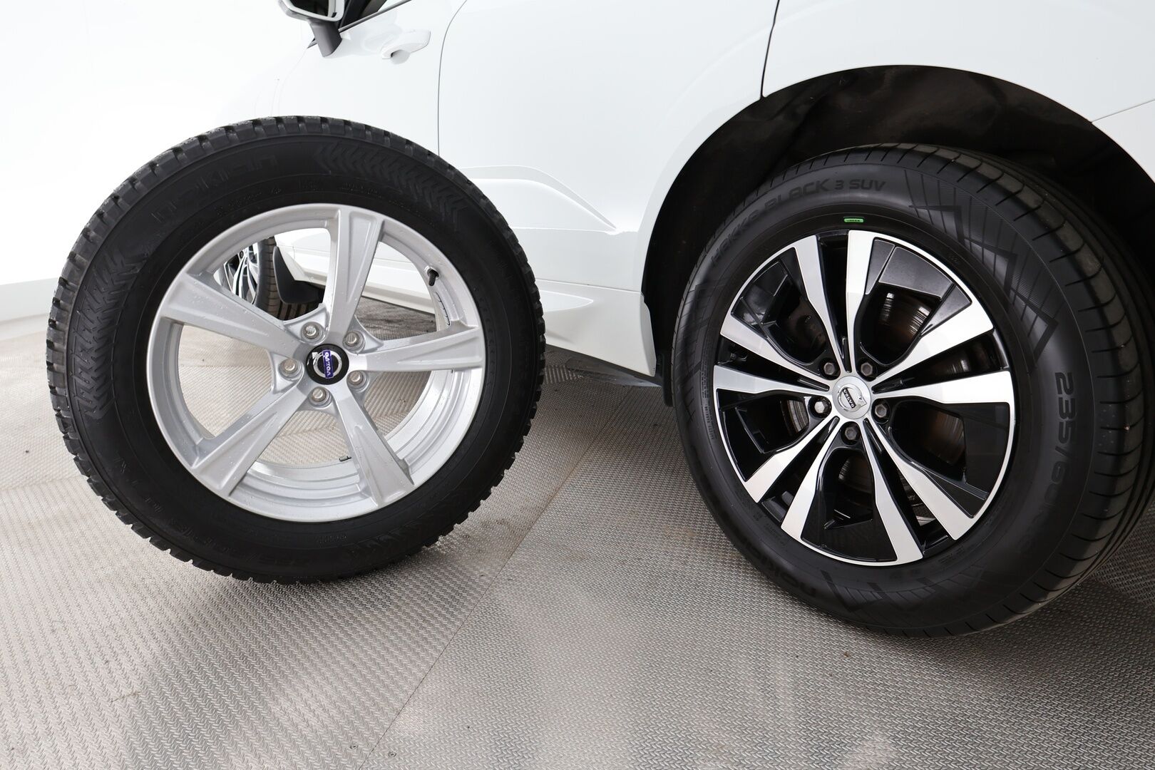 Volvo XC60 2020 T8 Recharge AWD Momentum aut. / Webasto / Panorama / Adapt.Vakkari / Vetokoukku / Peruutuskamera / Navi / Puolinahat / Nyt saatavilla!