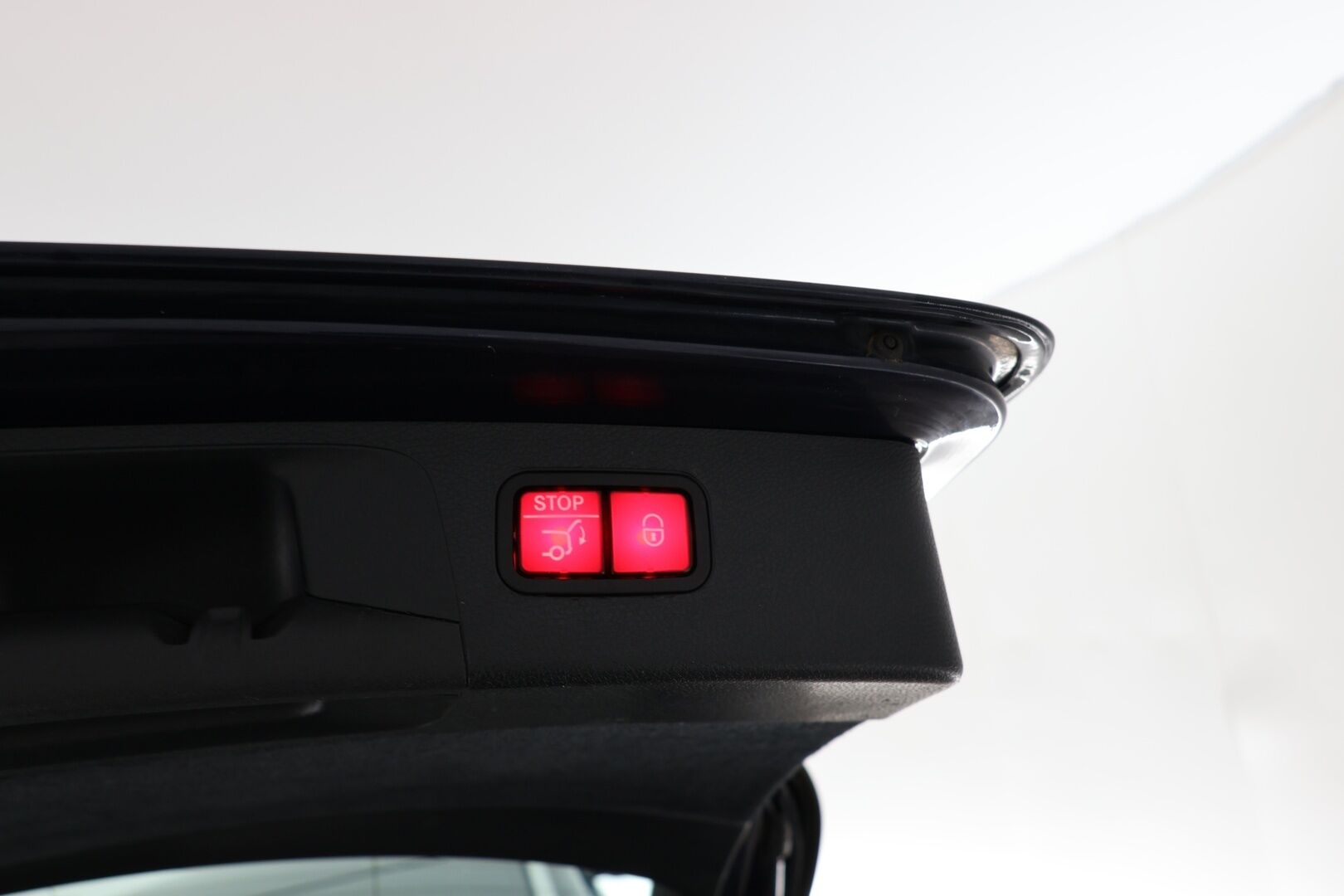 MERCEDES-BENZ E 2021 300 de 4MATIC EQ Power AMG / Hierovat Etuistuimet / Distronic+ / HUD / 360° Kamera / Panorama / Muistipaketti / Multibeam LED / Nahkasisusta / Koukku / Widescreen