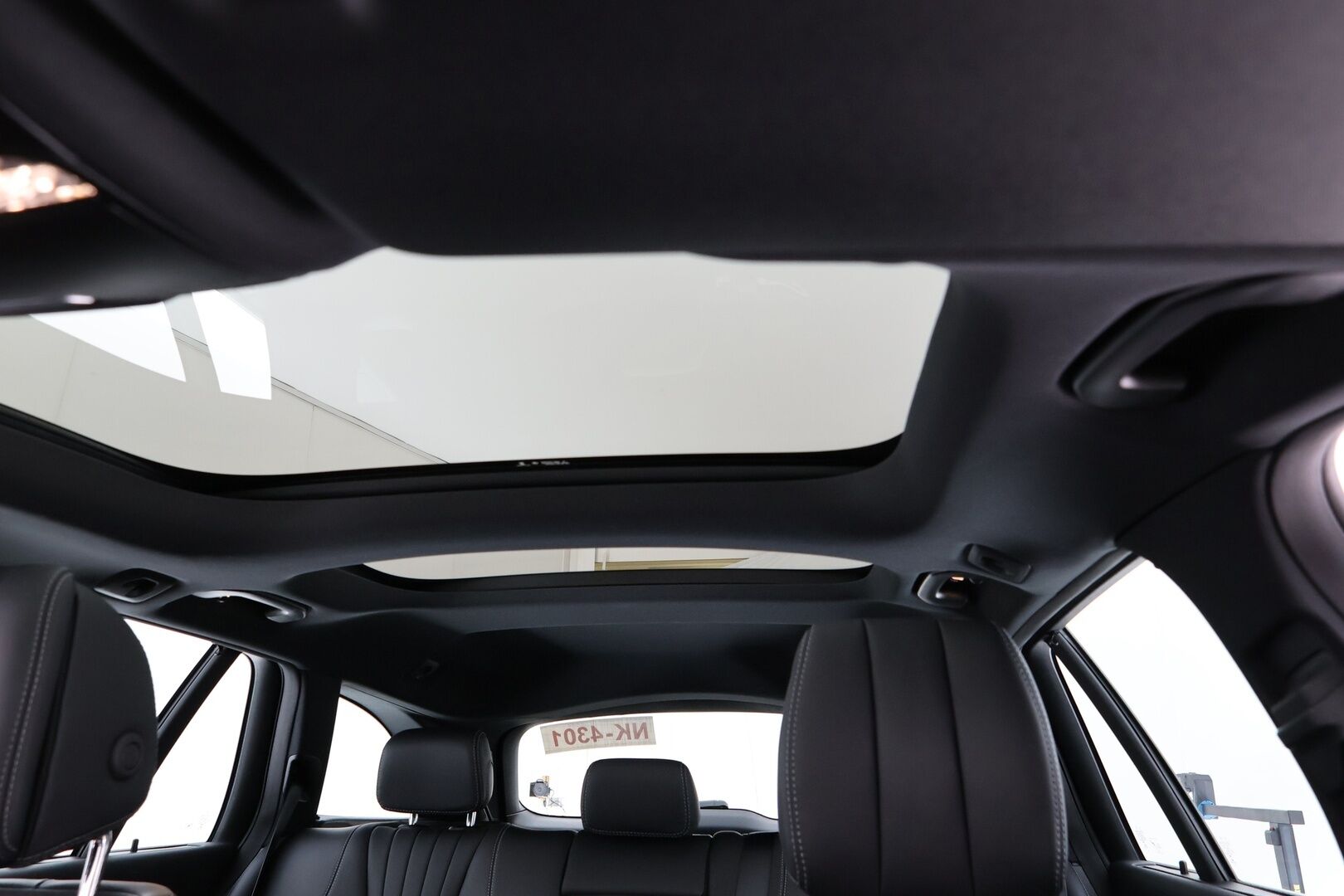 MERCEDES-BENZ E 2021 300 de 4MATIC EQ Power AMG / Hierovat Etuistuimet / Distronic+ / HUD / 360° Kamera / Panorama / Muistipaketti / Multibeam LED / Nahkasisusta / Koukku / Widescreen