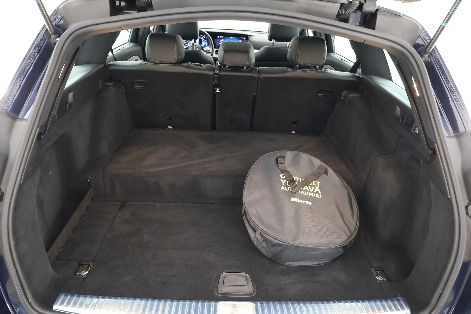 MERCEDES-BENZ E 2021 300 de 4MATIC EQ Power AMG / Hierovat Etuistuimet / Distronic+ / HUD / 360° Kamera / Panorama / Muistipaketti / Multibeam LED / Nahkasisusta / Koukku / Widescreen