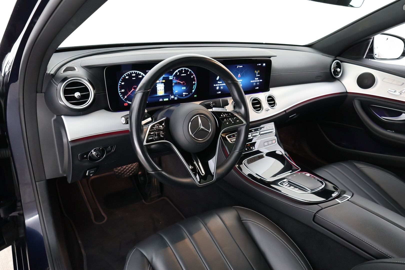 MERCEDES-BENZ E 2021 300 de 4MATIC EQ Power AMG / Hierovat Etuistuimet / Distronic+ / HUD / 360° Kamera / Panorama / Muistipaketti / Multibeam LED / Nahkasisusta / Koukku / Widescreen