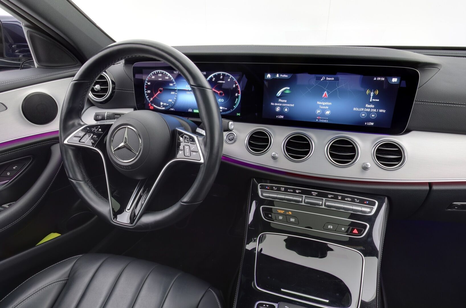 MERCEDES-BENZ E 2021 300 de 4MATIC EQ Power AMG / Hierovat Etuistuimet / Distronic+ / HUD / 360° Kamera / Panorama / Muistipaketti / Multibeam LED / Nahkasisusta / Koukku / Widescreen