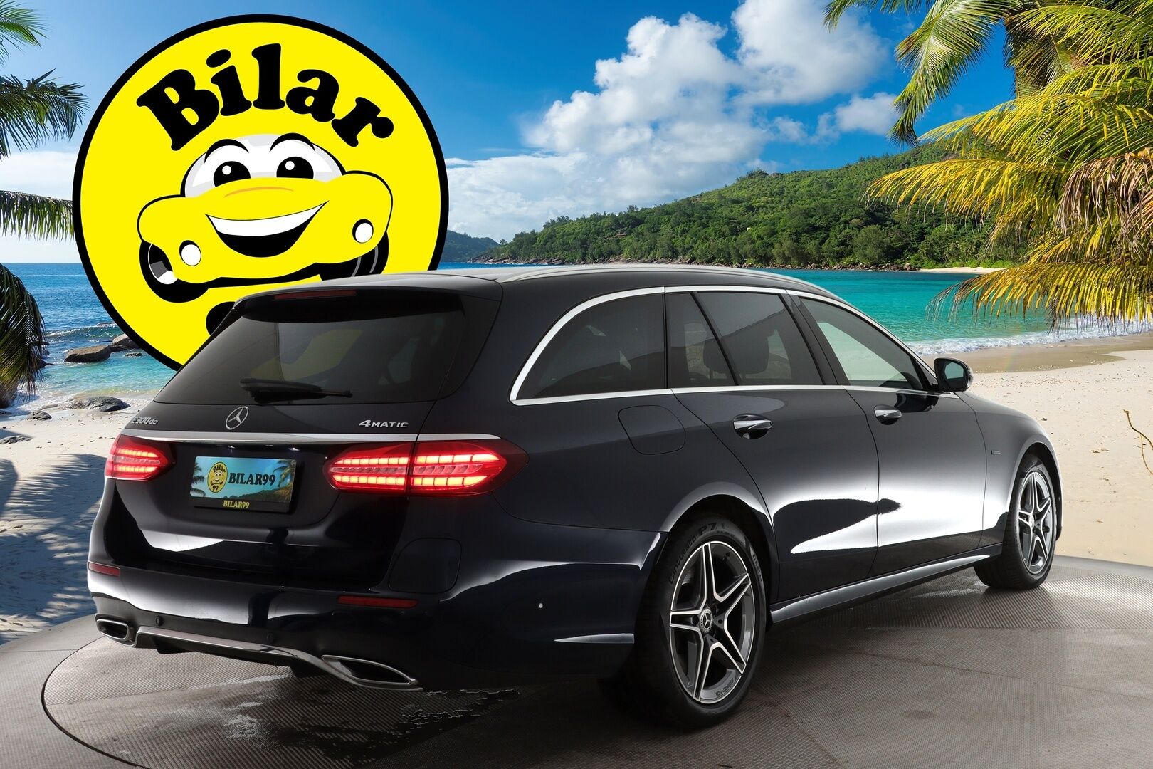 MERCEDES-BENZ E 2021 300 de 4MATIC EQ Power AMG / Hierovat Etuistuimet / Distronic+ / HUD / 360° Kamera / Panorama / Muistipaketti / Multibeam LED / Nahkasisusta / Koukku / Widescreen