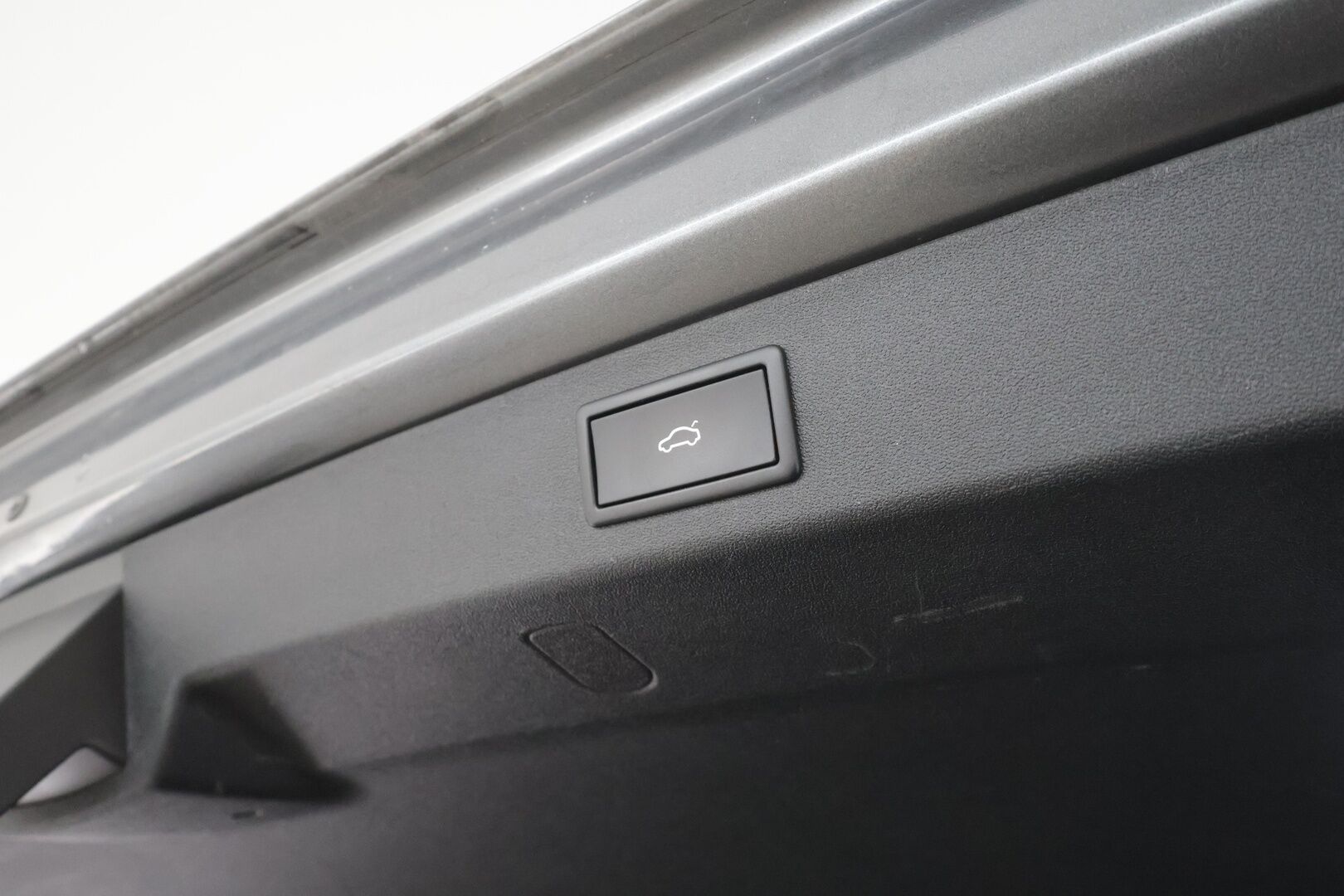 Skoda Kodiaq 2024 1.5 TSI eTEC Style DSG 7-P * Webasto / Koukku / ACC / Matrix / P.kamera / Sportpenkit Muistilla / Navi * - 1-om Suomi-auto / Kahdet renkaat aluvanteilla / Merkkihuollot