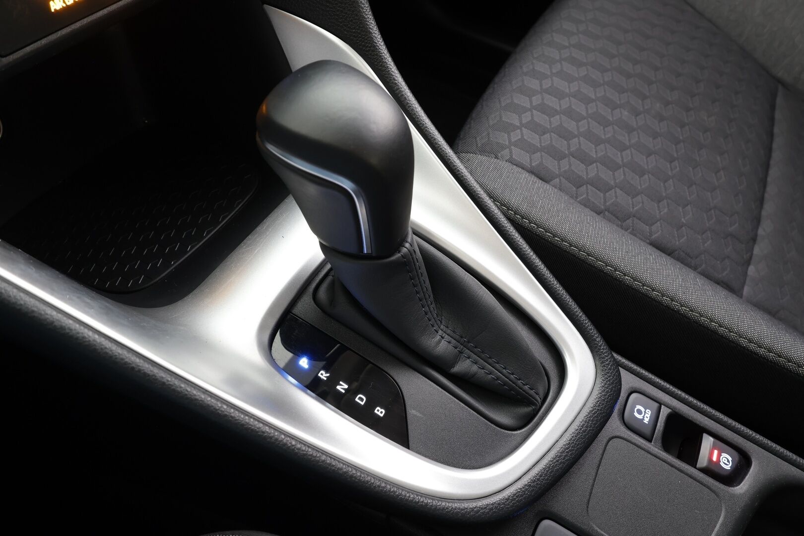 Toyota Yaris 2024 1,5 Hybrid Active Plus * ACC / P.kamera / Navi / Kaistavahti / Bluetooth / Apple&Android / Keyless * - 1-om Suomi-auto / Kahdet renkaat - HULLUT BLACKWEEK JATKOT - KORKOTARJOUS 2,49%