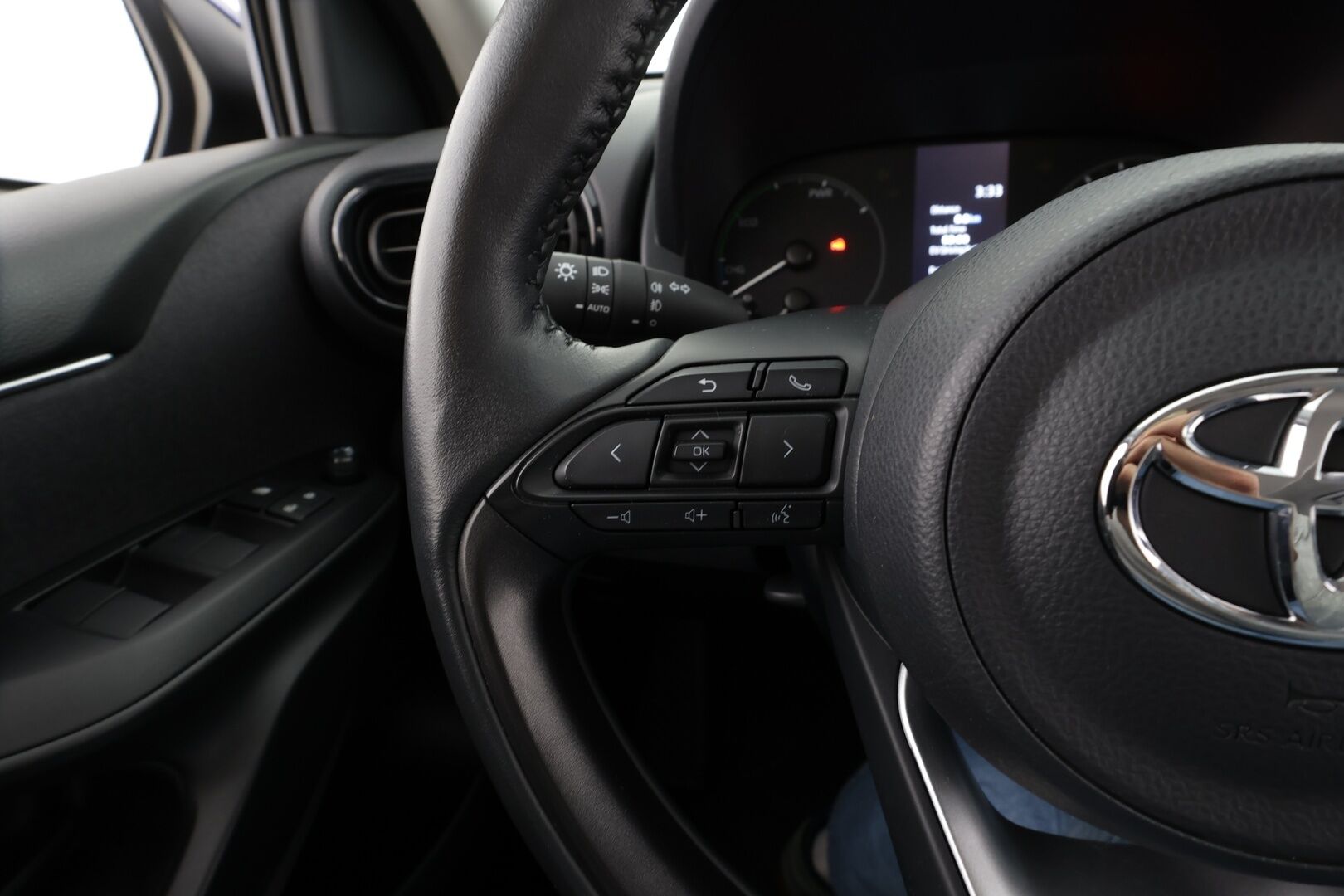 Toyota Yaris 2024 1,5 Hybrid Active Plus * ACC / P.kamera / Navi / Kaistavahti / Bluetooth / Apple&Android / Keyless * - 1-om Suomi-auto / Kahdet renkaat - HULLUT BLACKWEEK JATKOT - KORKOTARJOUS 2,49%