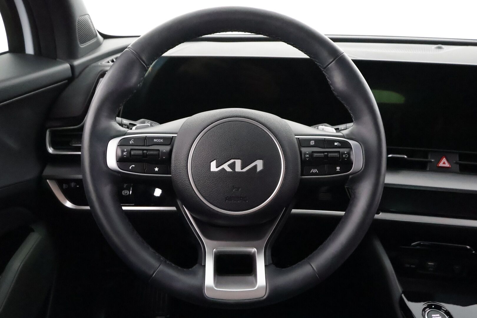 Kia Sportage 2024 1,6 T-GDI AWD Plug-in Hybrid Business Premium AT 265hv - | ACC | Sähköpenkit | Nahka-alcantara | P.kamera ja tutkat | Keyless | Lämm. ratti | HDA | Digimittaristo | 1-om suomiauto | Merkkihuollot | 
