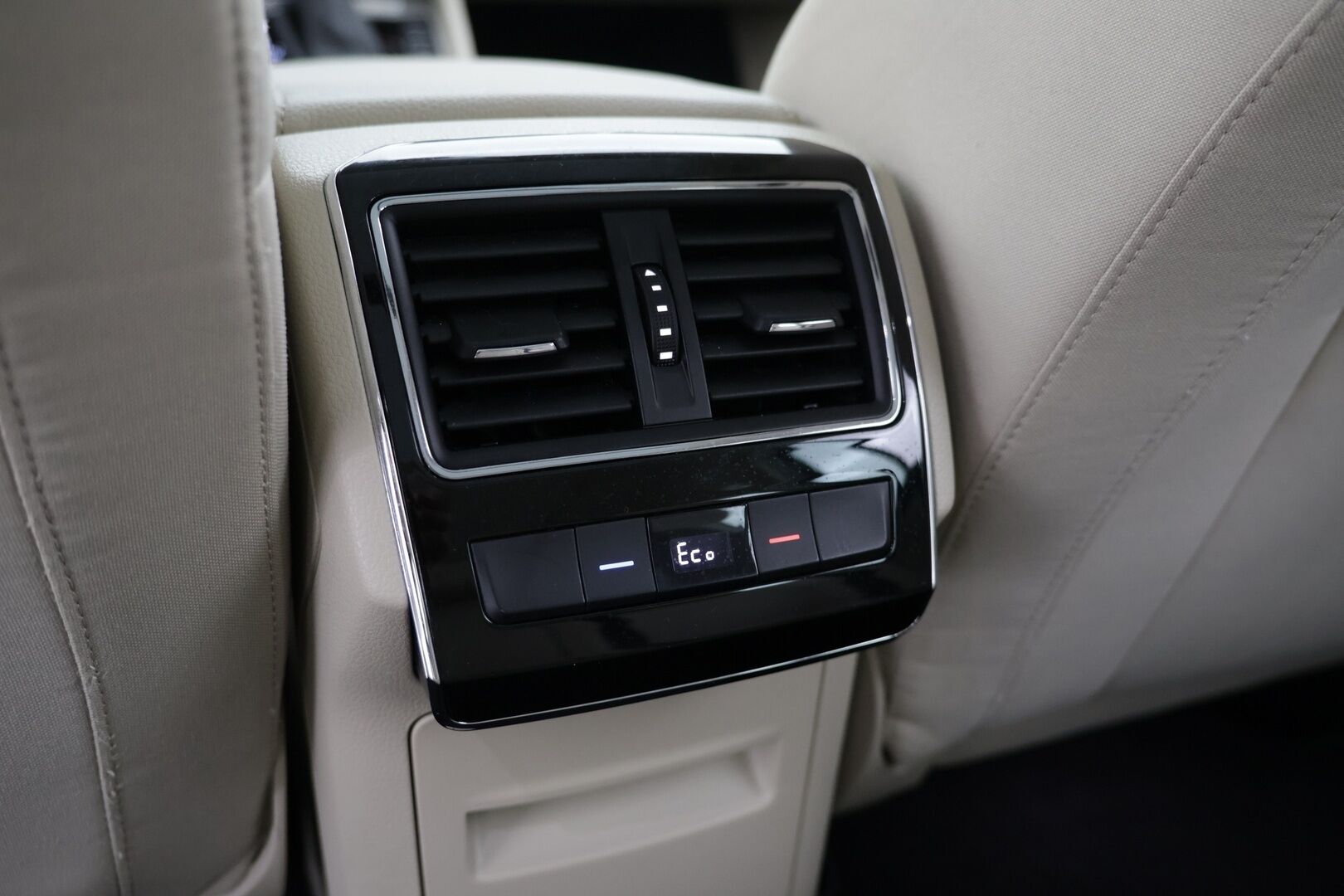 SKODA SUPERB 2020 1.4 TSI PHEV Combi Style iV  DSG Autom. / Panorama / Keyless / Vakkari / Navi / Smartlink / LED * - Huippuvarusteet / Siisti yksilö / Kattavasti huollettu!