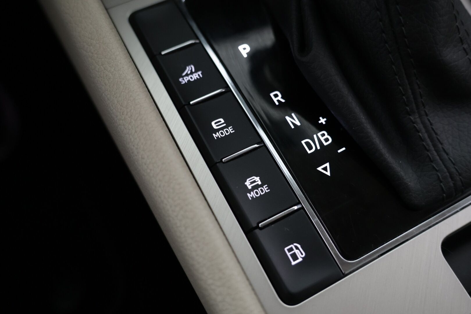 SKODA SUPERB 2020 1.4 TSI PHEV Combi Style iV  DSG Autom. / Panorama / Keyless / Vakkari / Navi / Smartlink / LED * - Huippuvarusteet / Siisti yksilö / Kattavasti huollettu!