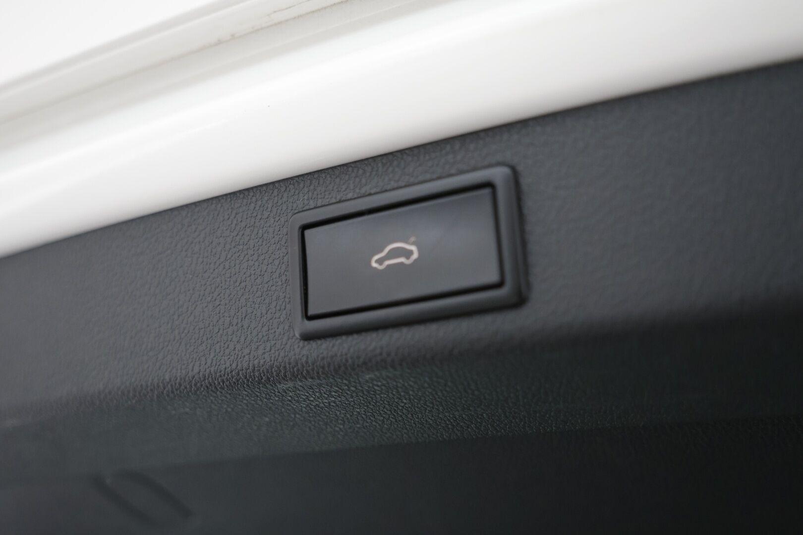 SKODA SUPERB 2020 1.4 TSI PHEV Combi Style iV  DSG Autom. / Panorama / Keyless / Vakkari / Navi / Smartlink / LED * - Huippuvarusteet / Siisti yksilö / Kattavasti huollettu!
