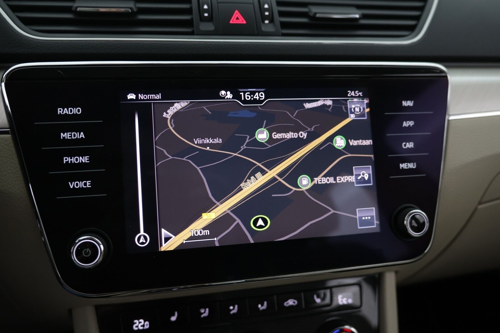 SKODA SUPERB 2020 1.4 TSI PHEV Combi Style iV  DSG Autom. / Panorama / Keyless / Vakkari / Navi / Smartlink / LED * - Huippuvarusteet / Siisti yksilö / Kattavasti huollettu!