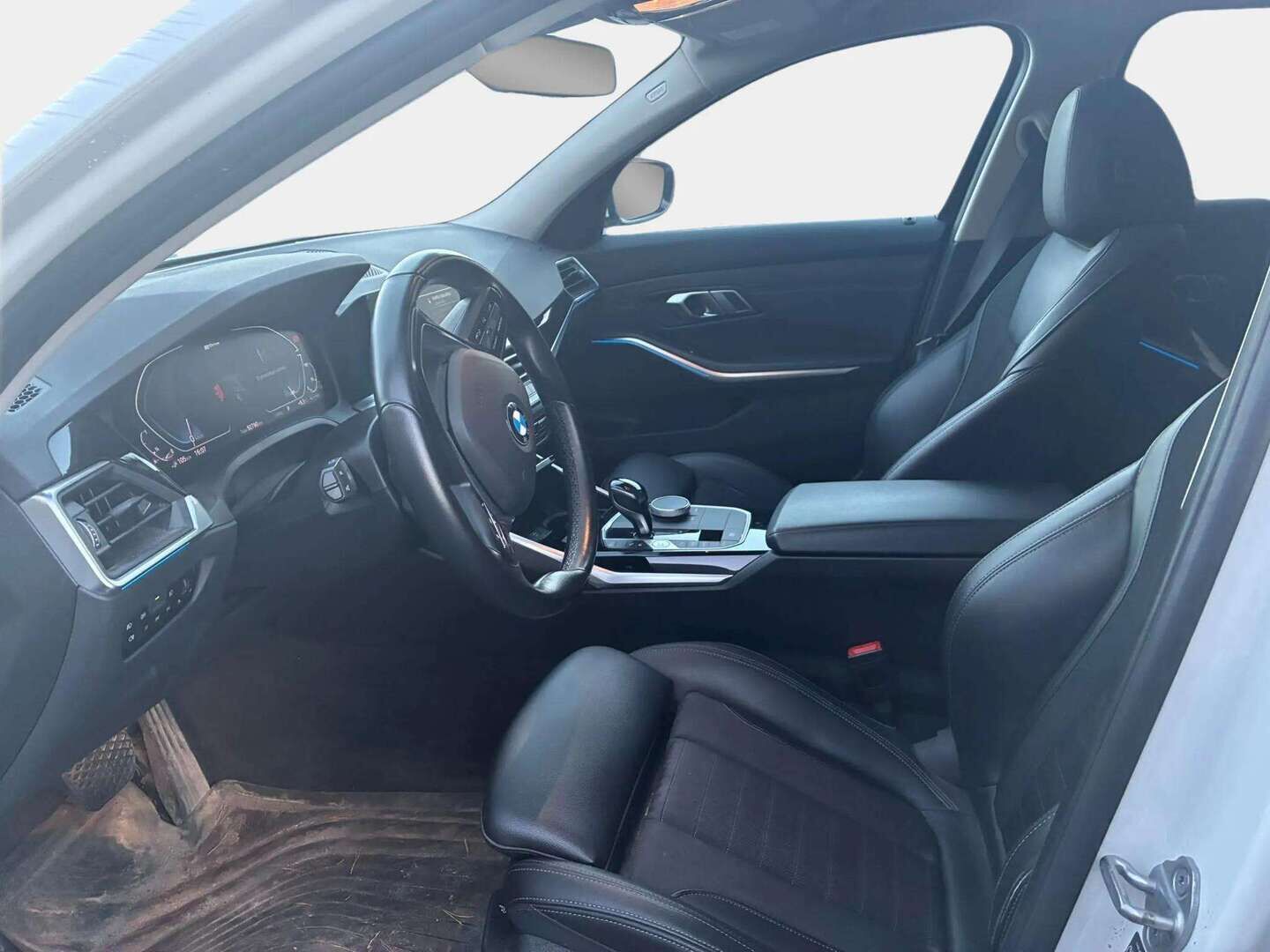 BMW 330 2021 G21 Touring 330e Business Sport - Vakkari | Puolinahkasisusta | Prof.Navi | Sporttipenkit | LED | Kahdet renkaat vanteineen | SoH 90.7% - KORKO VAIN 3,99 %