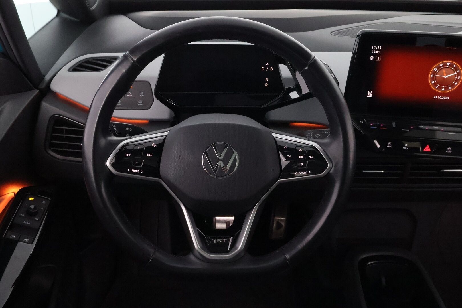 VOLKSWAGEN ID.3 2021 1ST Max 150 kW, akku 58 kWh * Lämpöpumppu / Adapt.Vakkari / HUD / Matrix LED / Peruutuskamera / Hieronta / Panorama - *Supervarusteltu / Juuri saapunut Tampereelle!* - HULLUT JOULUT KORKOTARJOUS 2,49% 