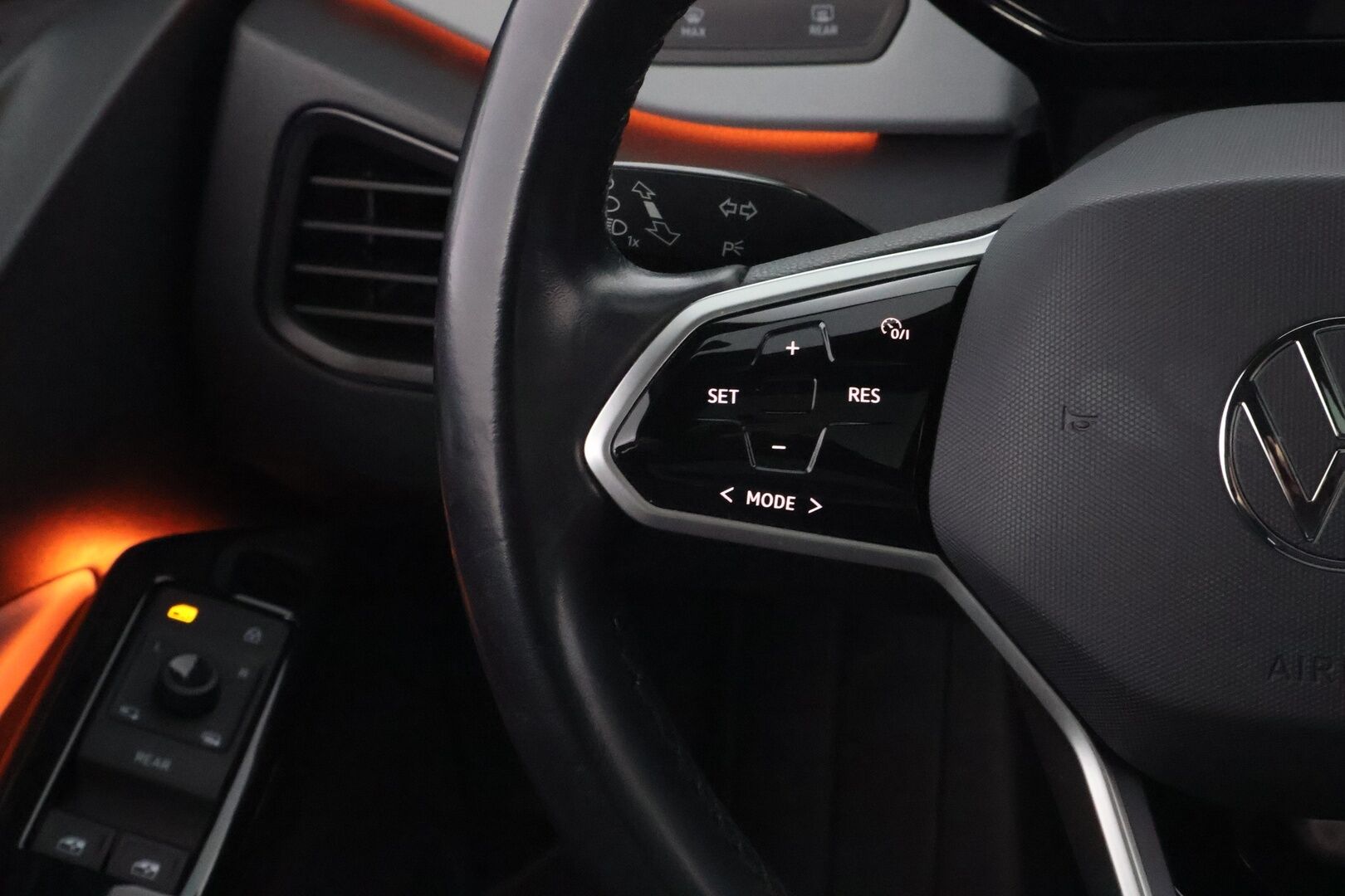 VOLKSWAGEN ID.3 2021 1ST Max 150 kW, akku 58 kWh * Lämpöpumppu / Adapt.Vakkari / HUD / Matrix LED / Peruutuskamera / Hieronta / Panorama - *Supervarusteltu / Juuri saapunut Tampereelle!*